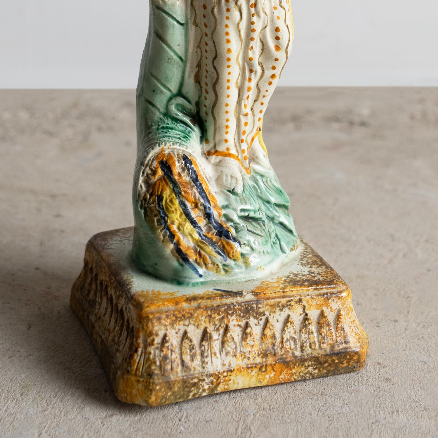 Antica figura in ceramica georgiana Prattware, Flora la dea della primavera, C.C. 1800 in vendita 1
