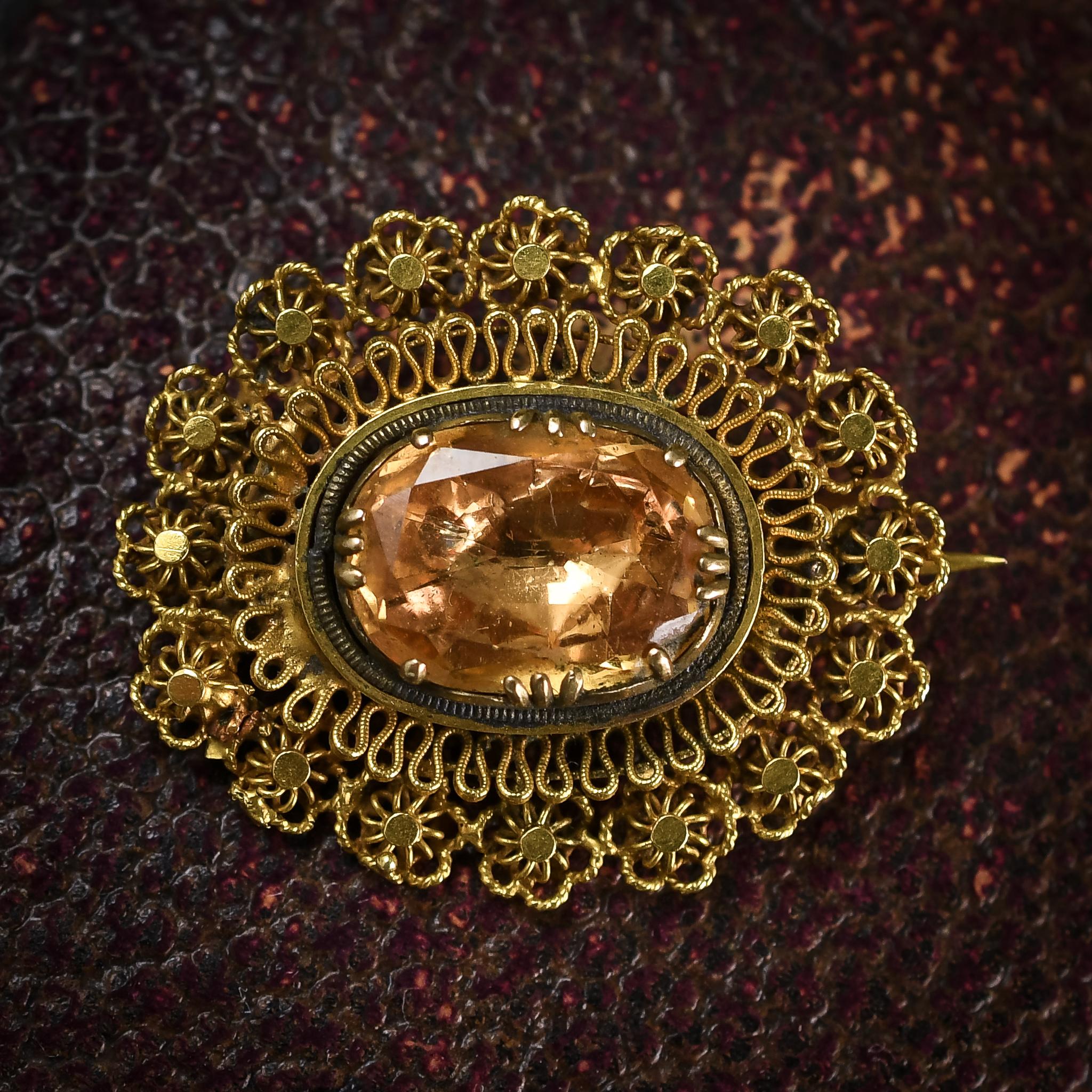 Antique Georgian Recency Imperial Topaz Brooch In Good Condition In Sale, Cheshire