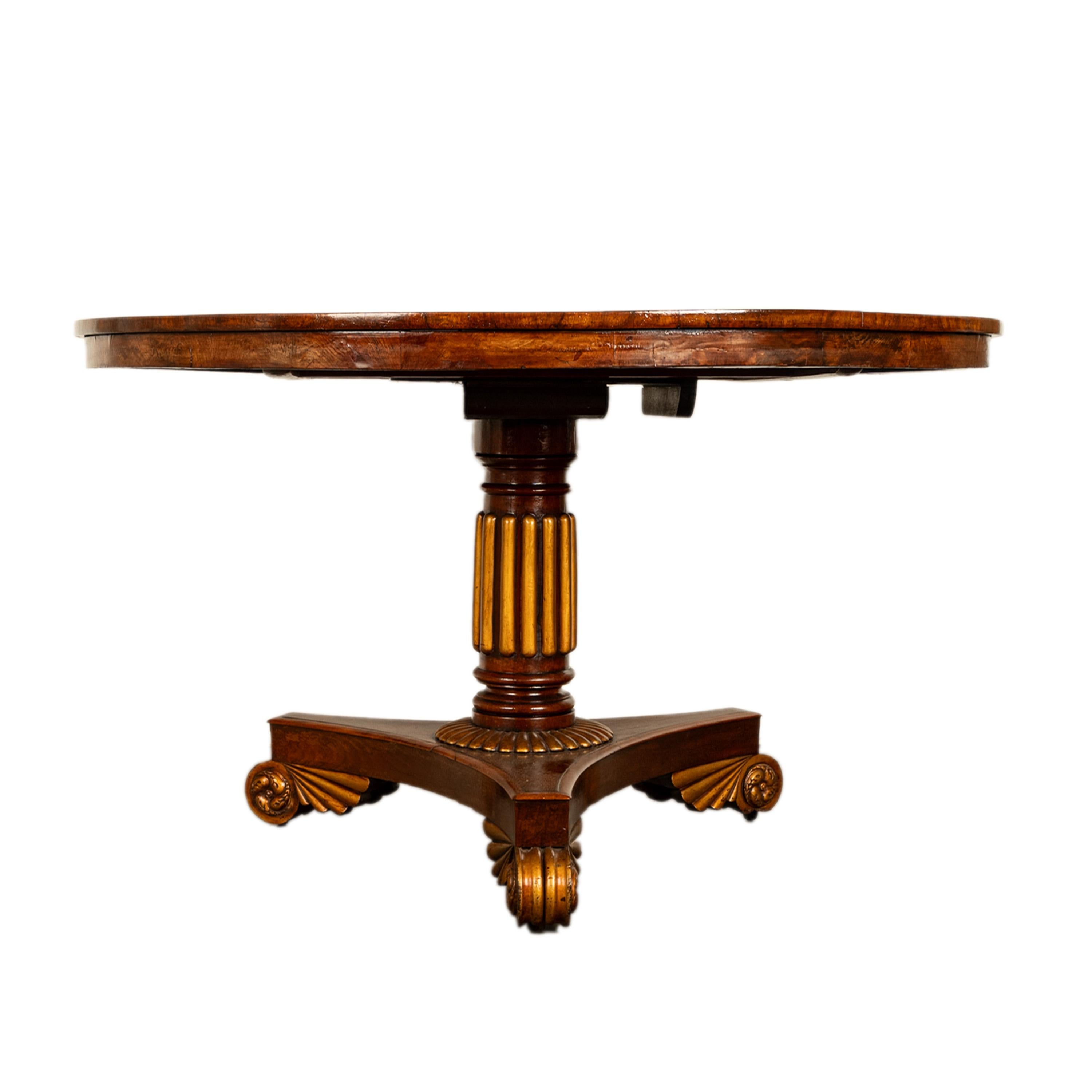 Ancienne table de salle à manger à plateau basculant en noyer doré Amboyna Regency Georgian en vente 6