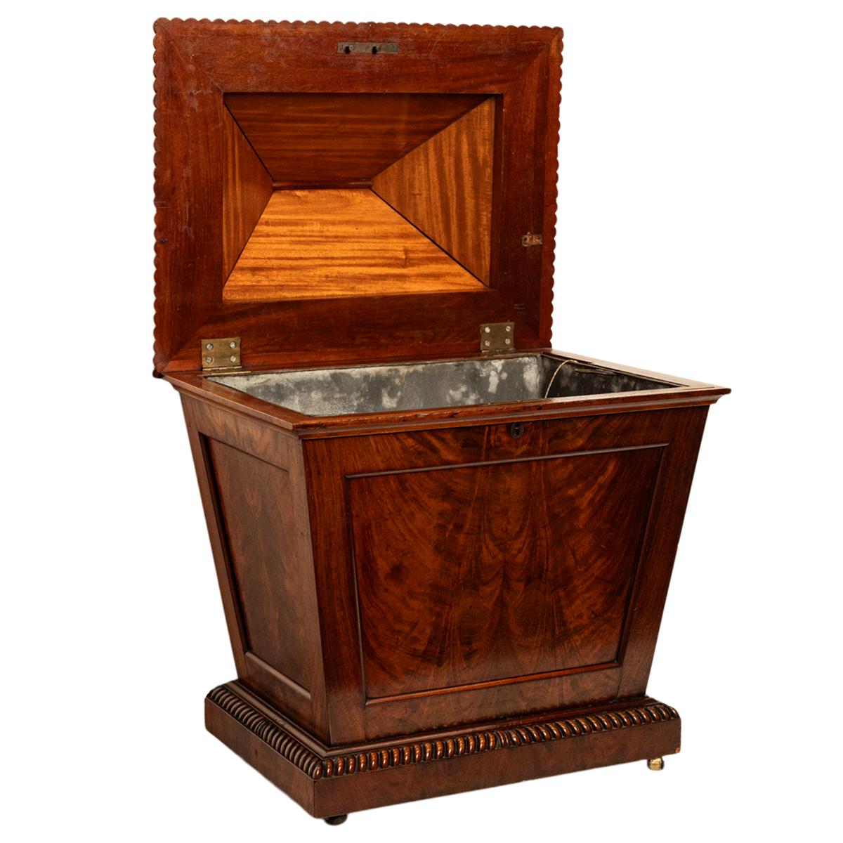 Antiguo Georgiano Regencia Llama Caoba Sarcófago Vino Cellarette Enfriador 1820 en venta 5
