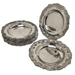 Antiker georgianischer Regency-Satz von 12 Silber-Suppentellern 1820