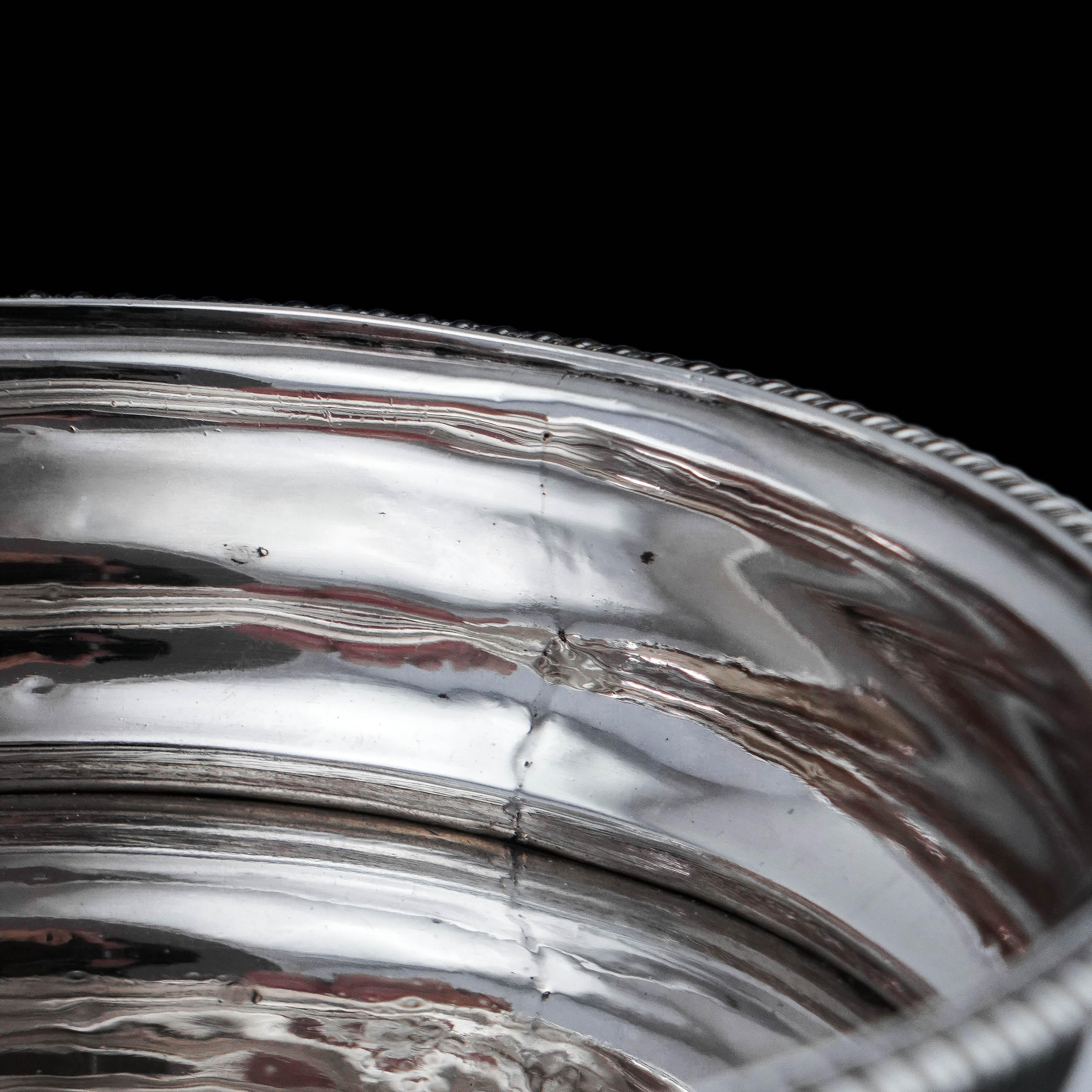 Antico sottobicchiere d'argento massiccio Georgiano Regency con base d'argento - William Eaton in vendita 13