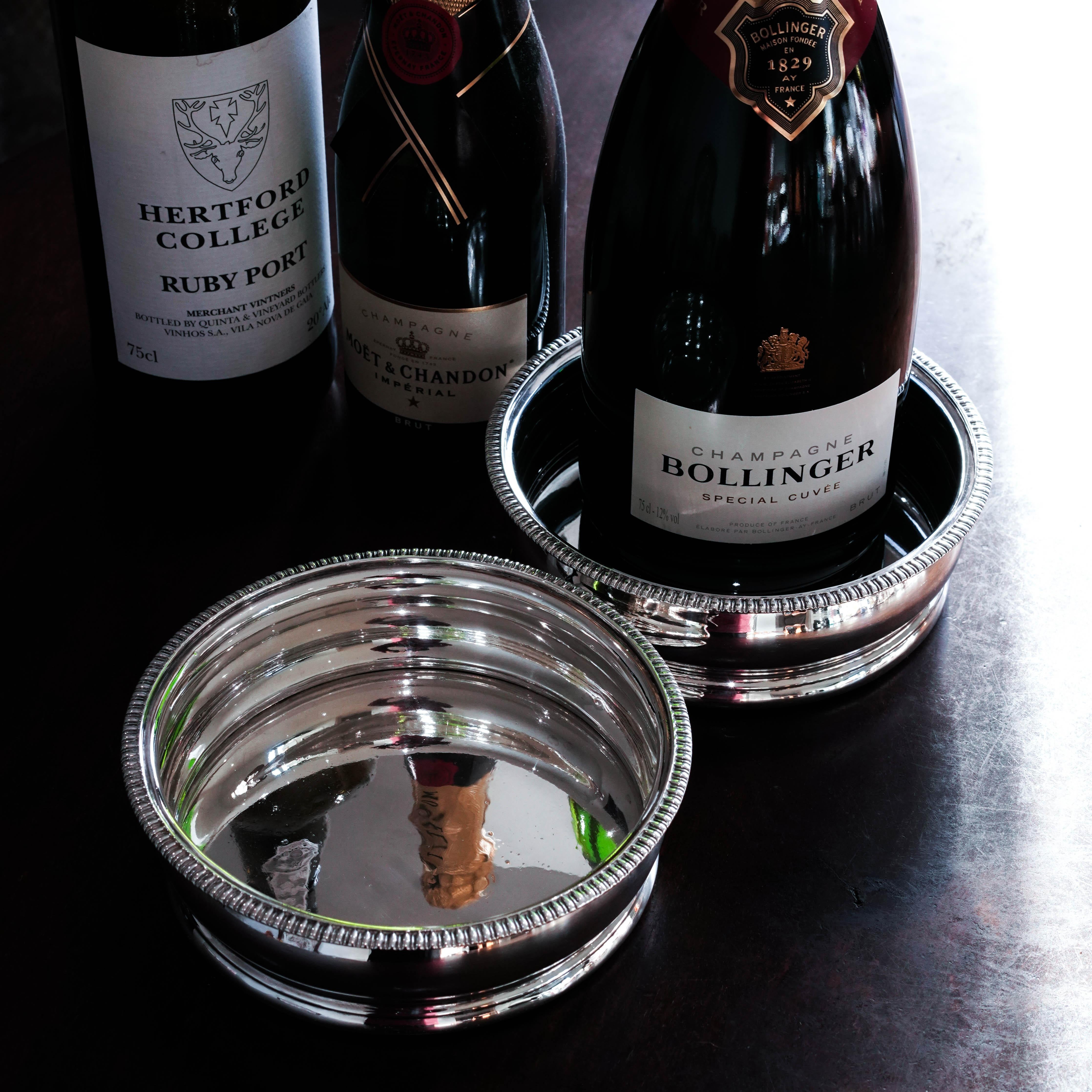 XIX secolo Antico sottobicchiere d'argento massiccio Georgiano Regency con base d'argento - William Eaton in vendita