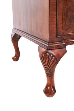 Ancienne commode néo-géorgienne en noyer