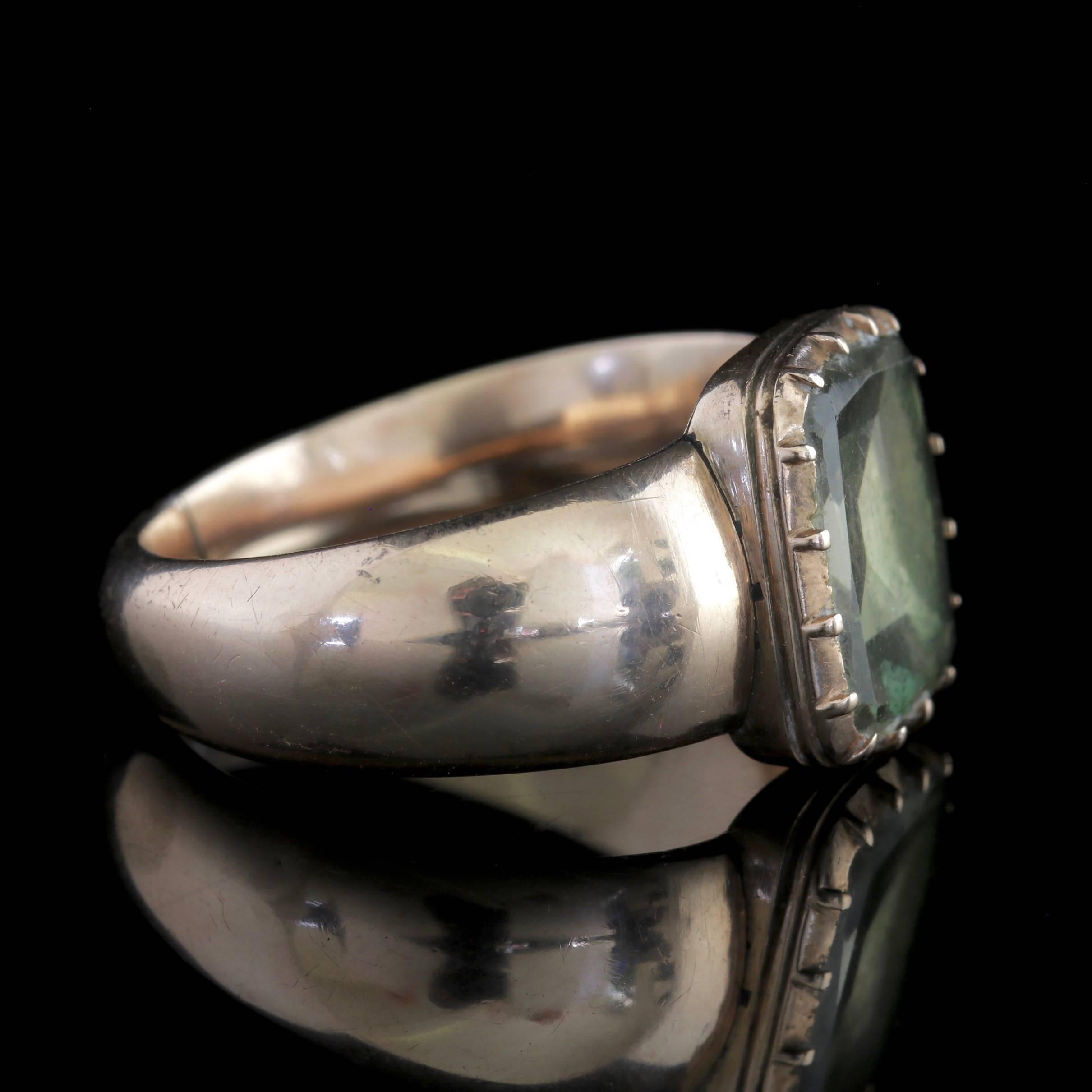 Women's or Men's Antique Georgian Ring 18 Carat Gold Rock Crystal, circa 1780