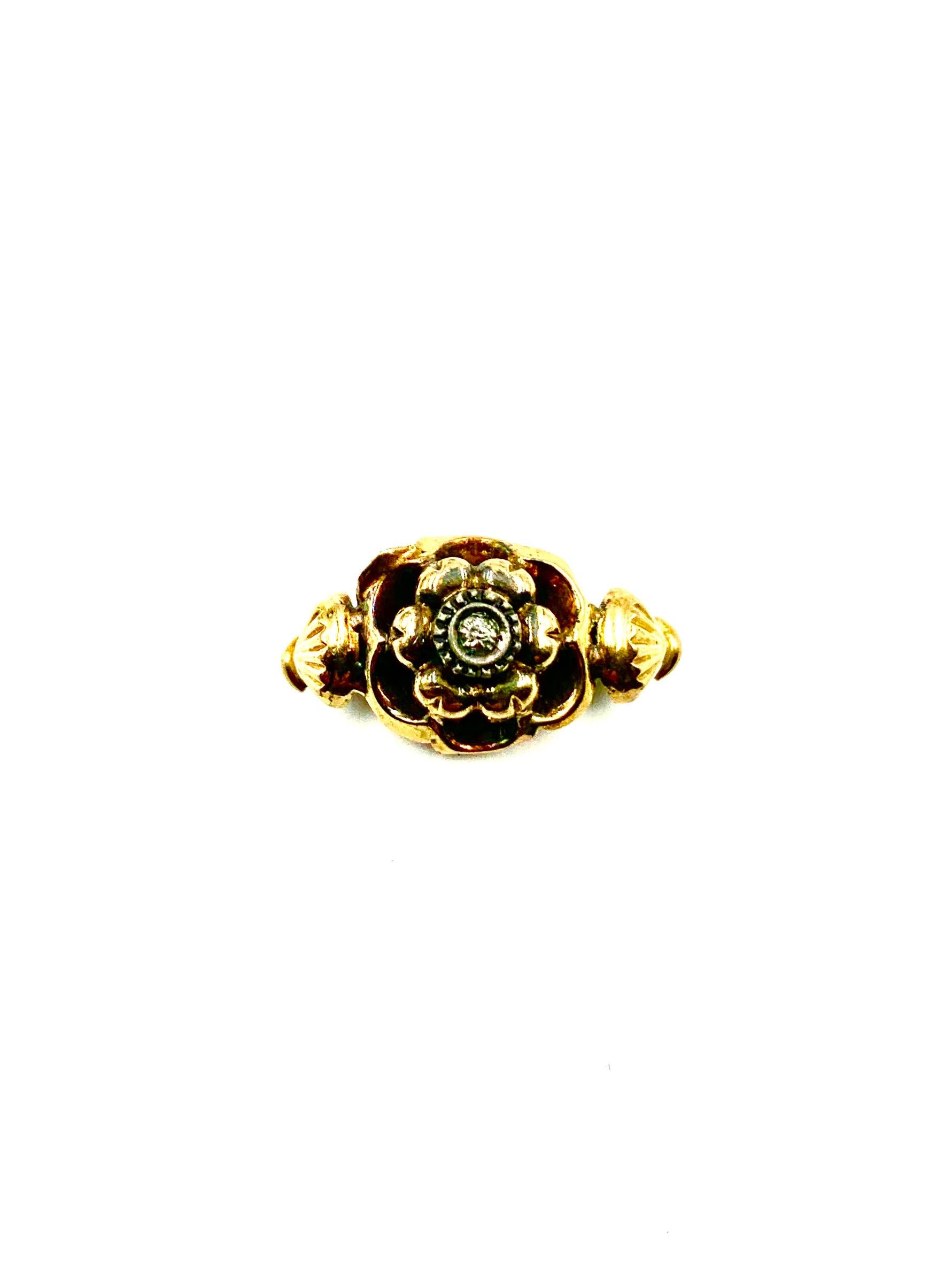 Antique Georgian Rose Ring, 14K Rose Gold, Diamond, Sea Scallop Design Detail In Good Condition For Sale In New York, NY