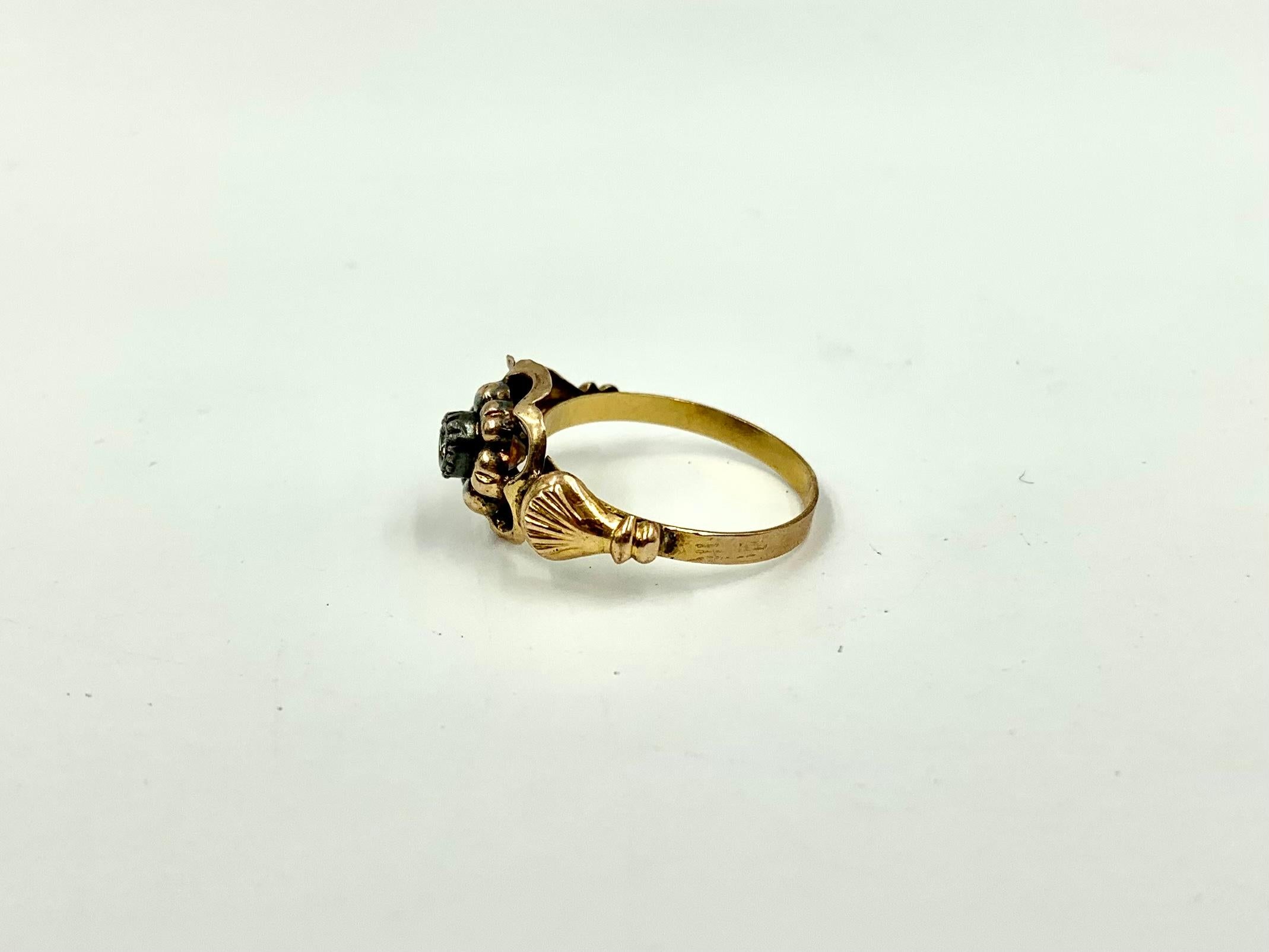 Antique Georgian Rose Ring, 14K Rose Gold, Diamond, Sea Scallop Design Detail For Sale 1