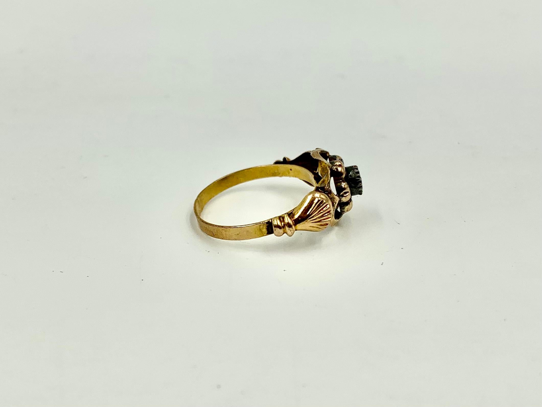 Antique Georgian Rose Ring, 14K Rose Gold, Diamond, Sea Scallop Design Detail For Sale 2