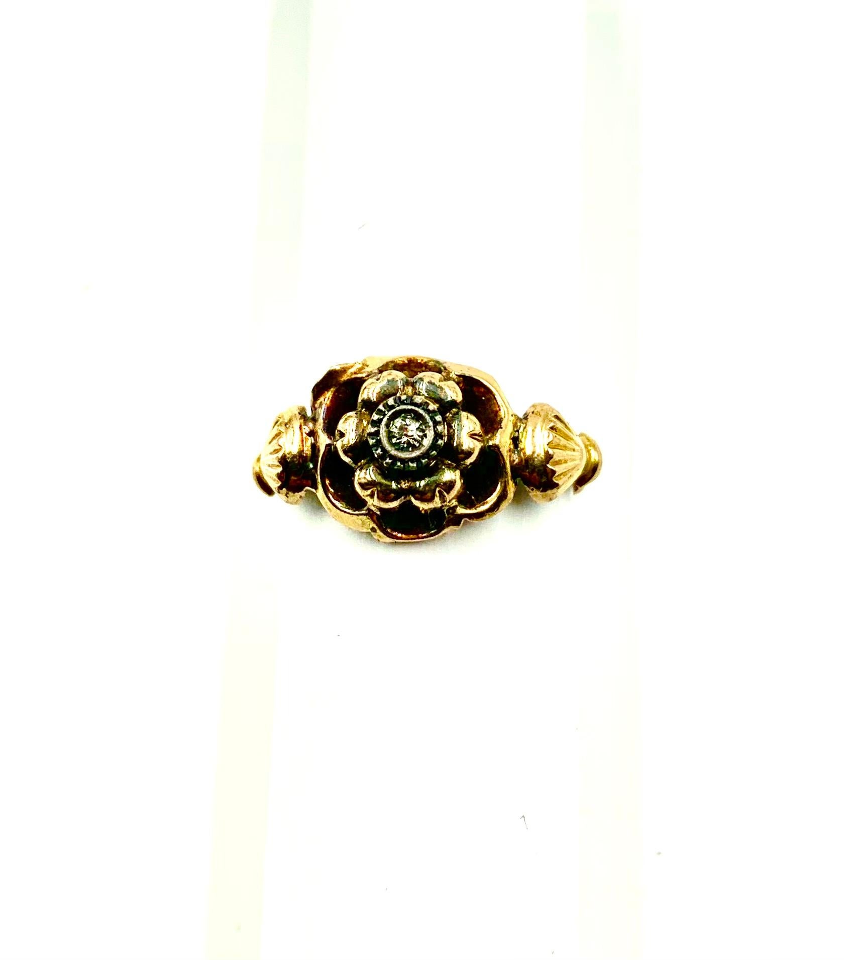 Antique Georgian Rose Ring, 14K Rose Gold, Diamond, Sea Scallop Design Detail For Sale 3