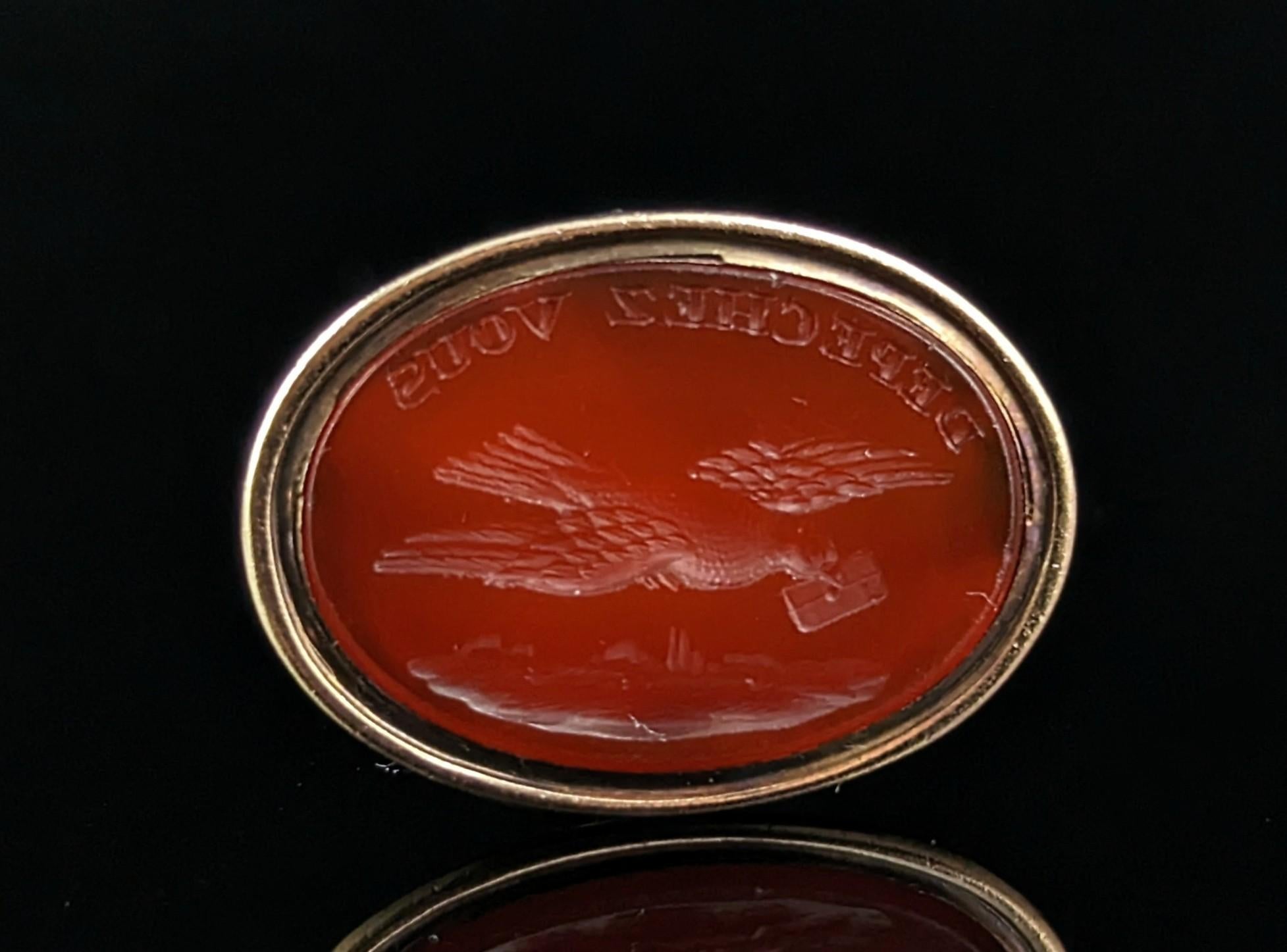 Pendentif à sceau géorgien ancien Depeche Vous, or 9 carats et cornaline  Bon état - En vente à NEWARK, GB