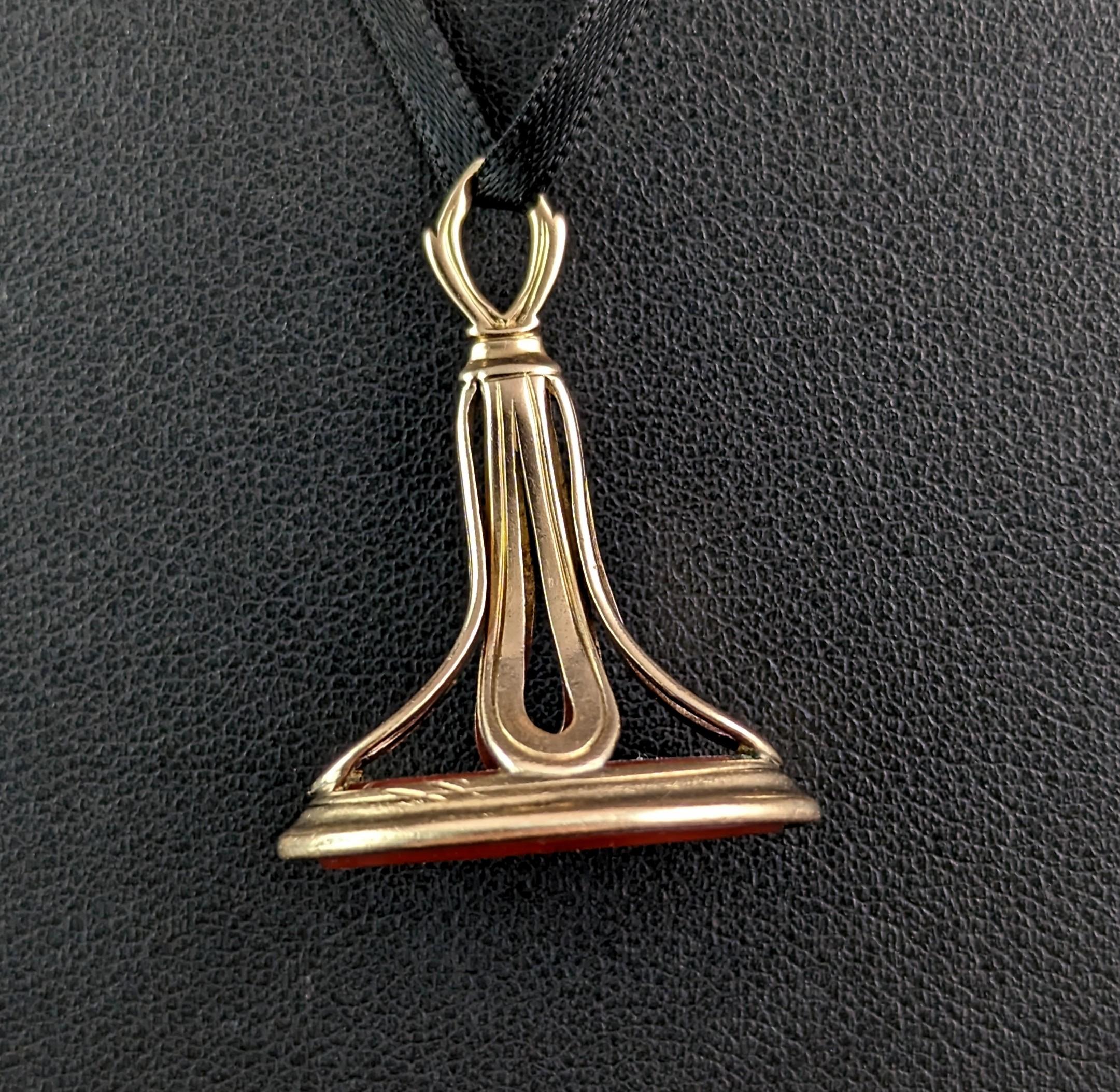 Antique Georgian seal fob pendant, Depeche Vous, 9k gold and Carnelian  For Sale 4
