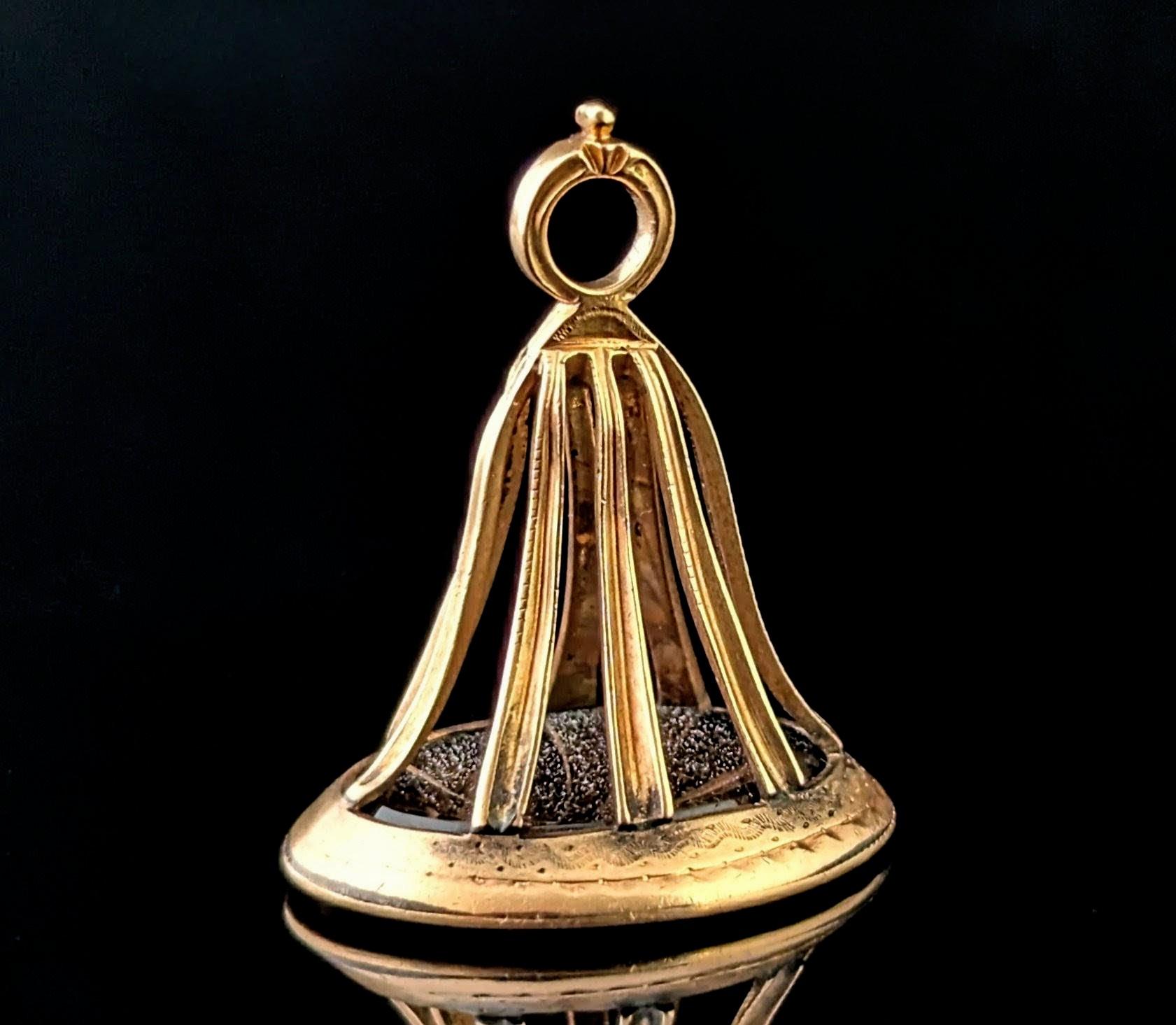 Antico ciondolo a forma di sigillo georgiano, araldico, oro 9k In condizioni buone in vendita a NEWARK, GB