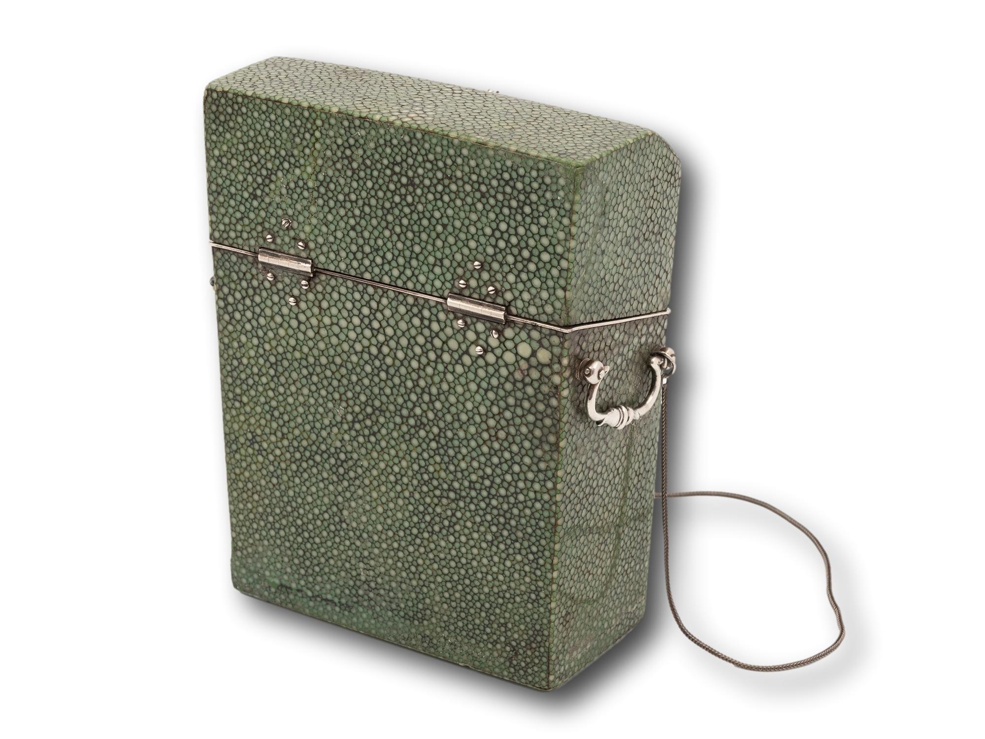 XVIIIe siècle Antique Georgian Shagreen and Silver Tea Spoon Box en vente