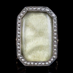 Antique Georgian Silk Pearl Mourning Ring 18 Carat Gold, circa 1750