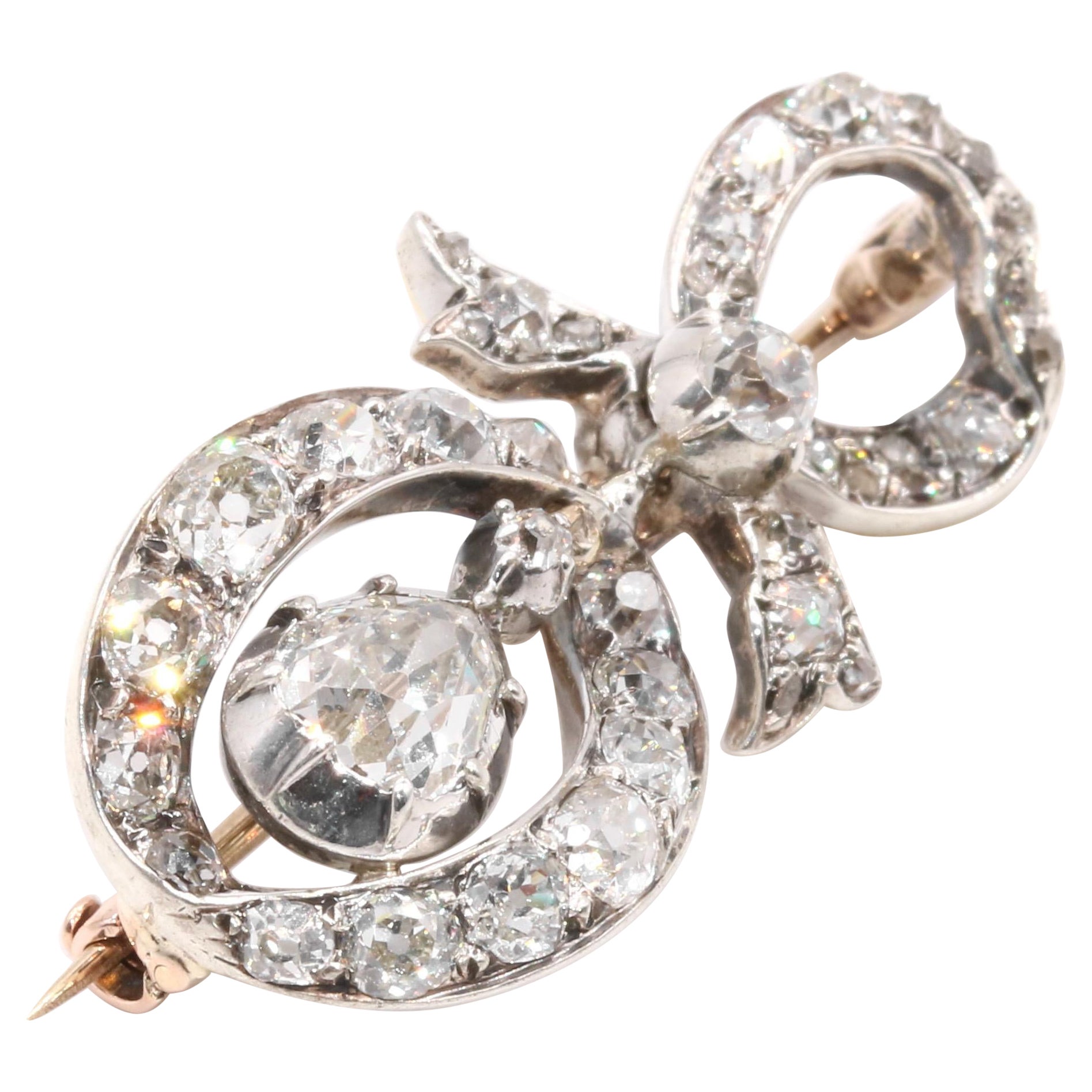 Broche géorgienne ancienne en argent et or jaune avec diamants taille ancienne de 3,45 carats en vente