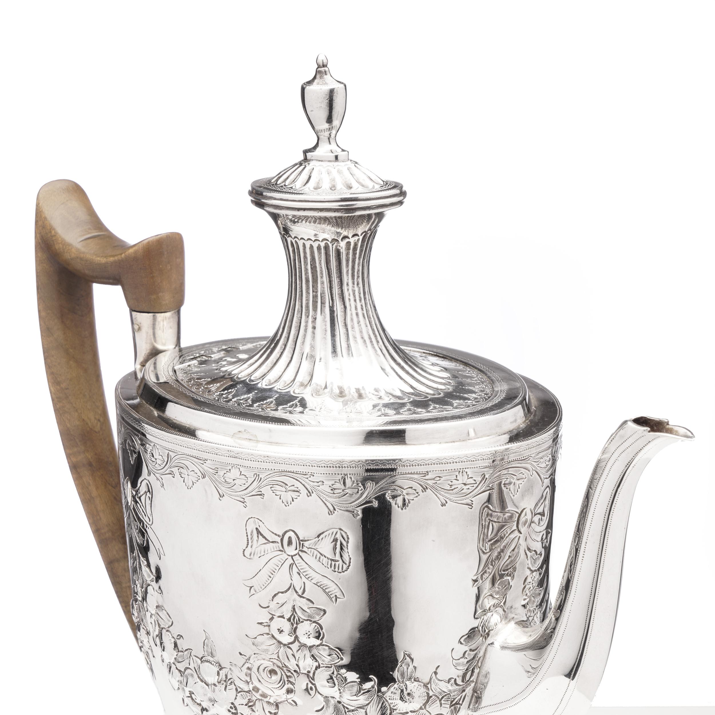 Antique Georgian Silver Coffee Pot, London 1832, by John Reily 3