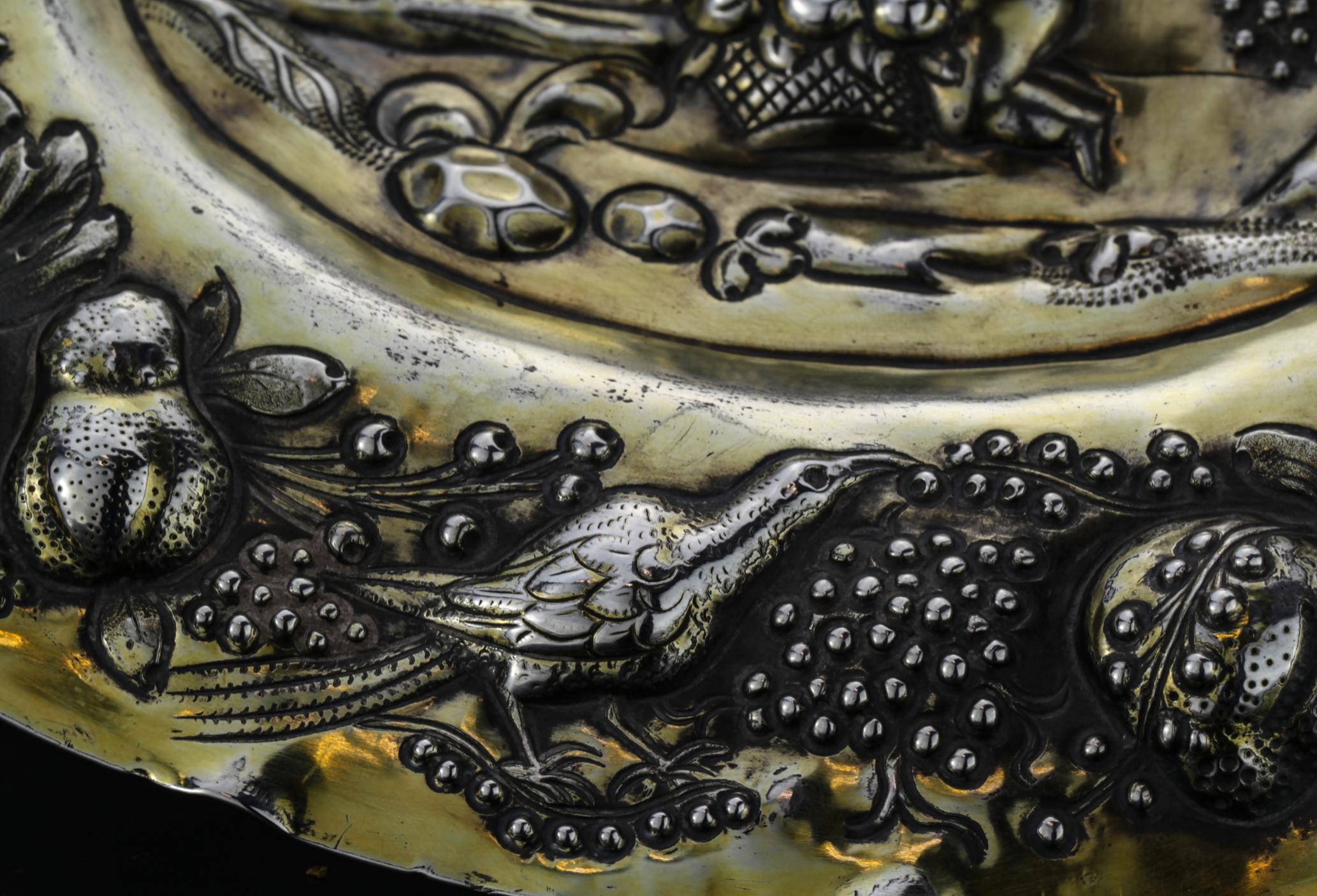 Early 19th Century Antique Georgian Silver Gilt Sideboard Dish For Sale