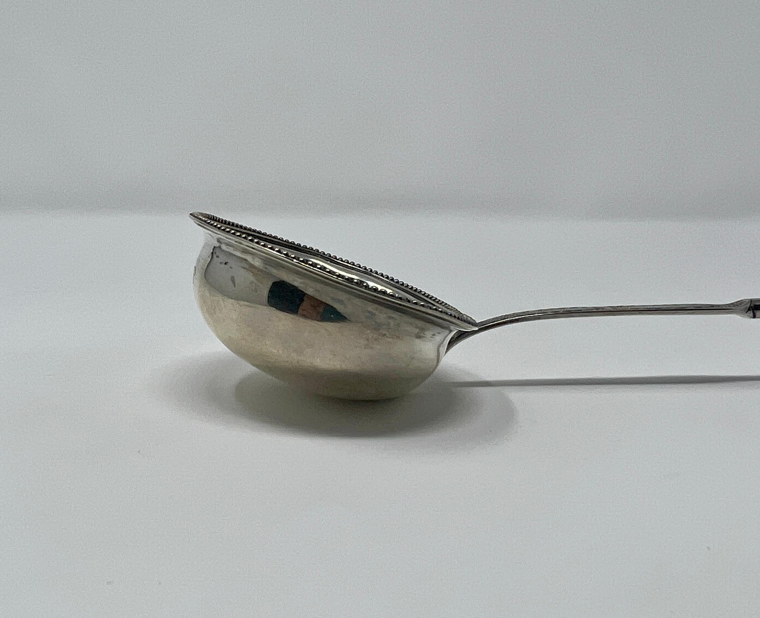 Antique Georgian Silver Toddy Spoon Hester Bateman Circa 1790  In Good Condition For Sale In New Orleans, LA