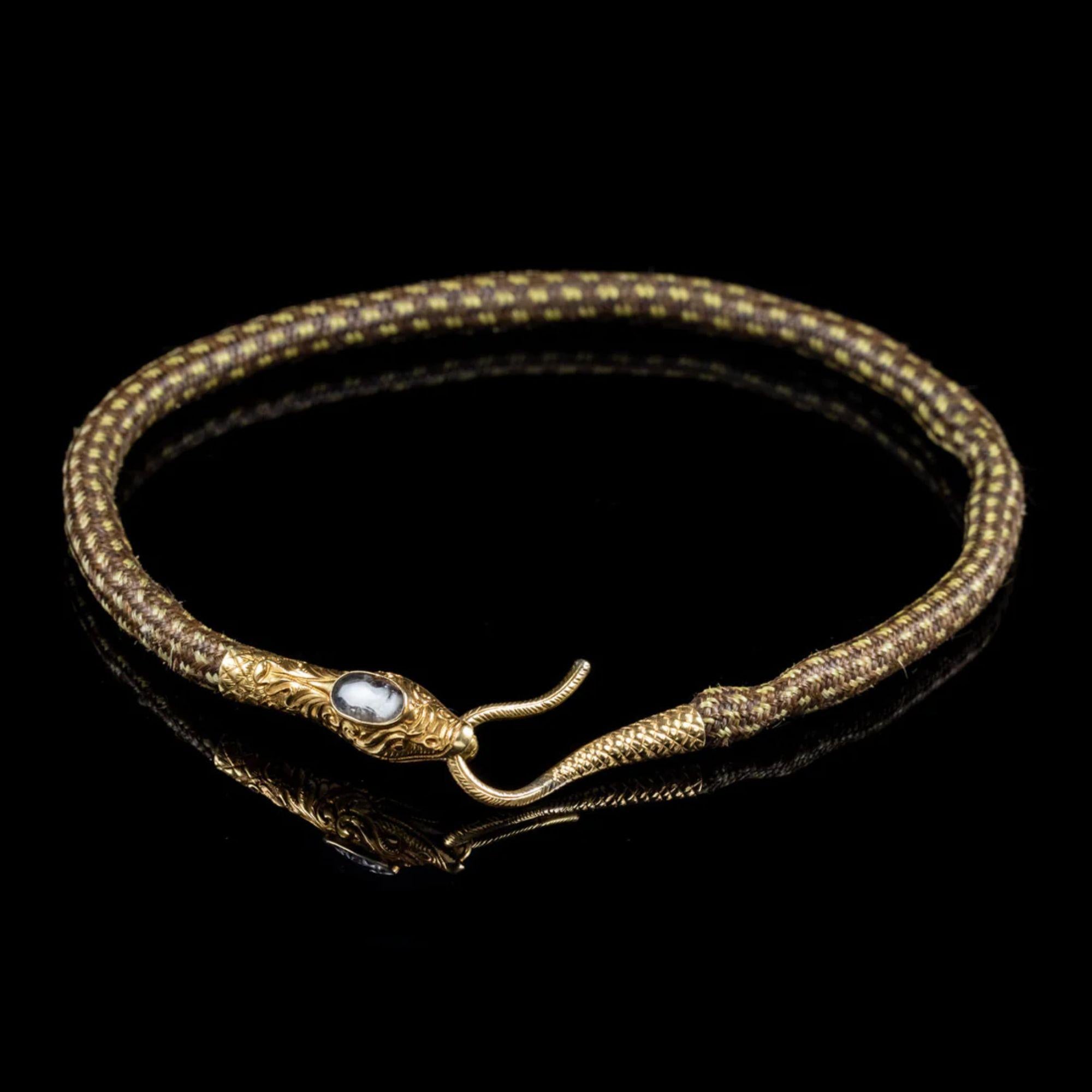 Antike georgianische Schlangenkragen-Halskette aus Bergkristall aus 18 Karat Gold (Georgian) im Angebot
