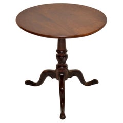 Ancienne table d'appoint géorgienne à bouton-pression antique