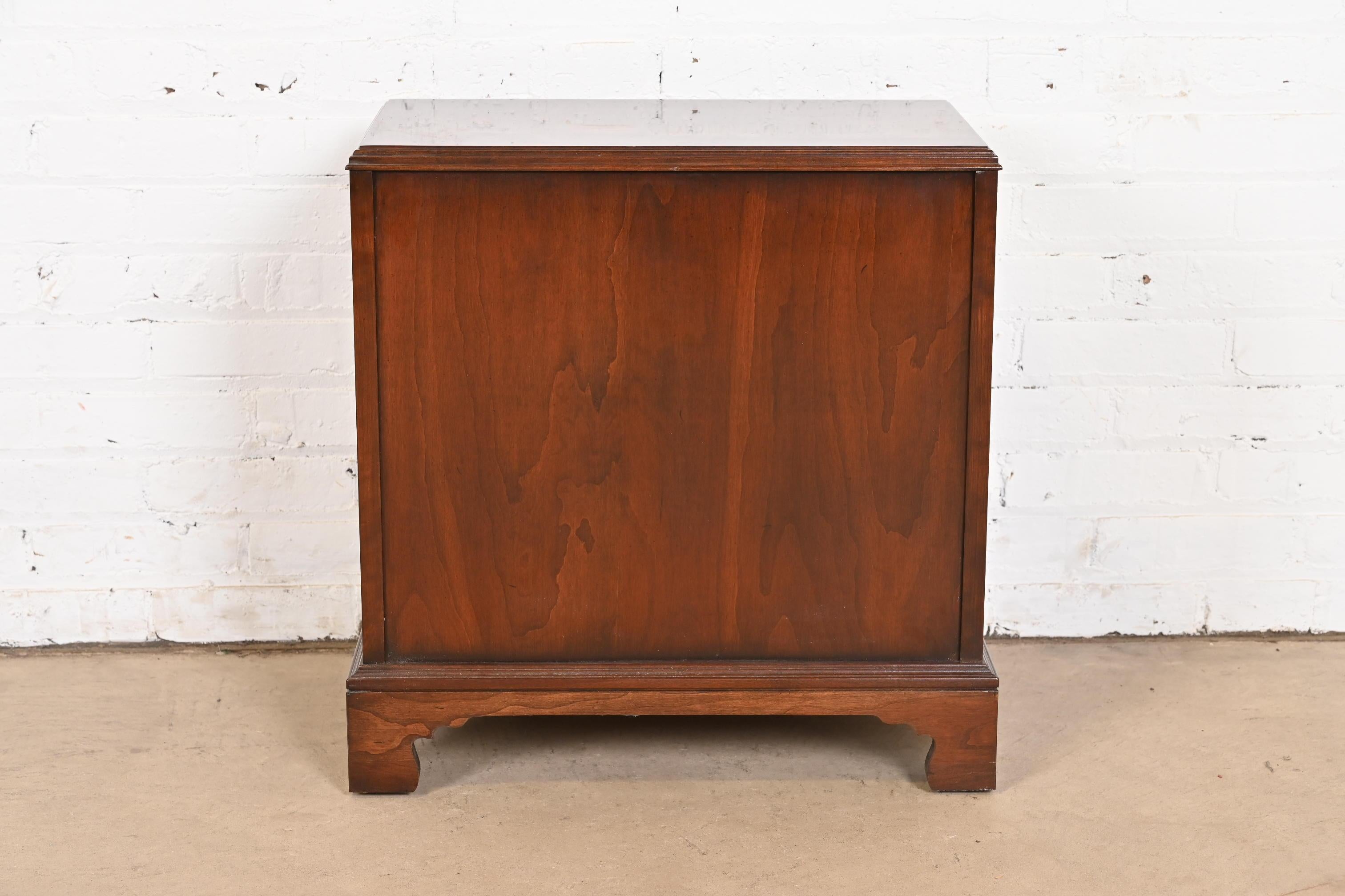 Antique Georgian Solid Cherry Wood Four-Drawer Bedside Chest For Sale 4