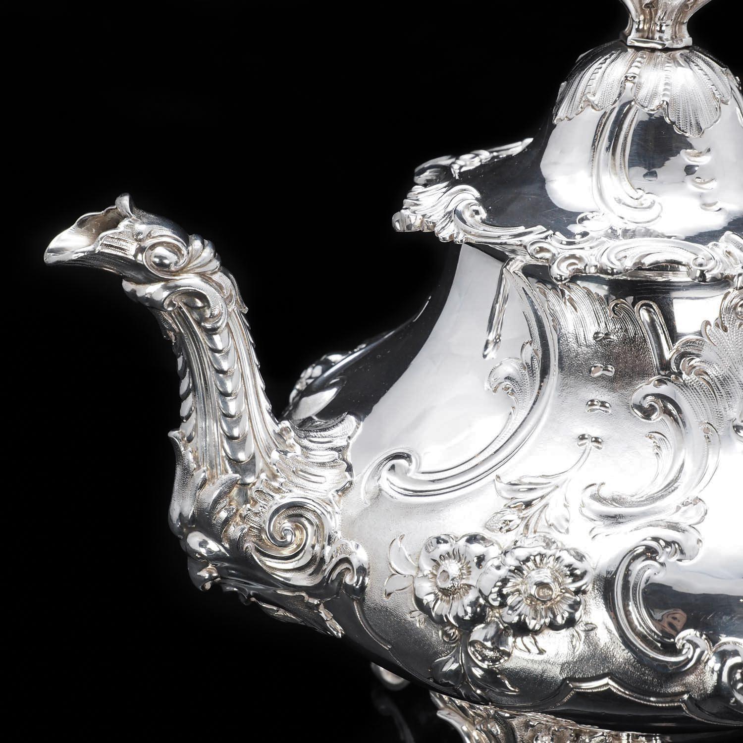 Sterling Silver Antique Georgian Solid Silver Cup/Wine Cooler with Lid, Earl Interest - 1826 For Sale