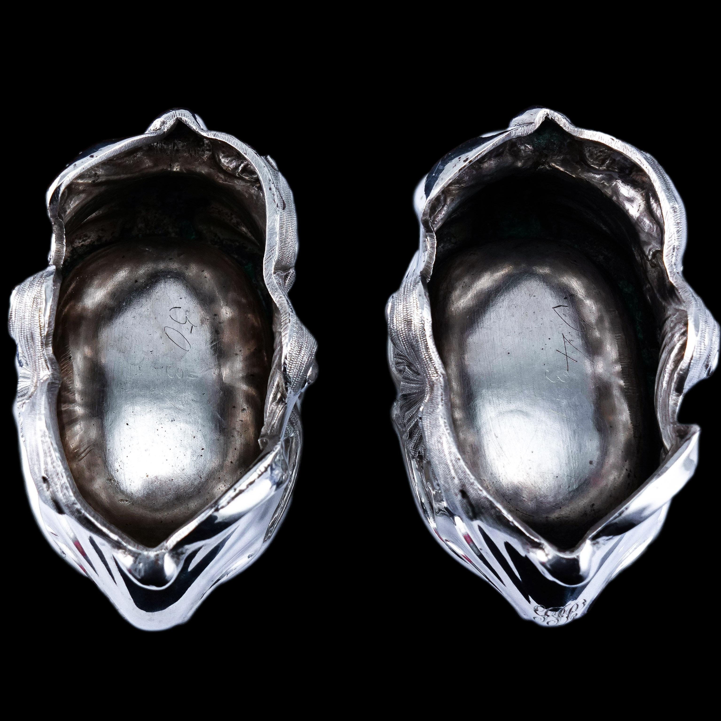 Ancienne salière géorgienne en argent massif au design néo-rococo - Londres 1834 en vente 6