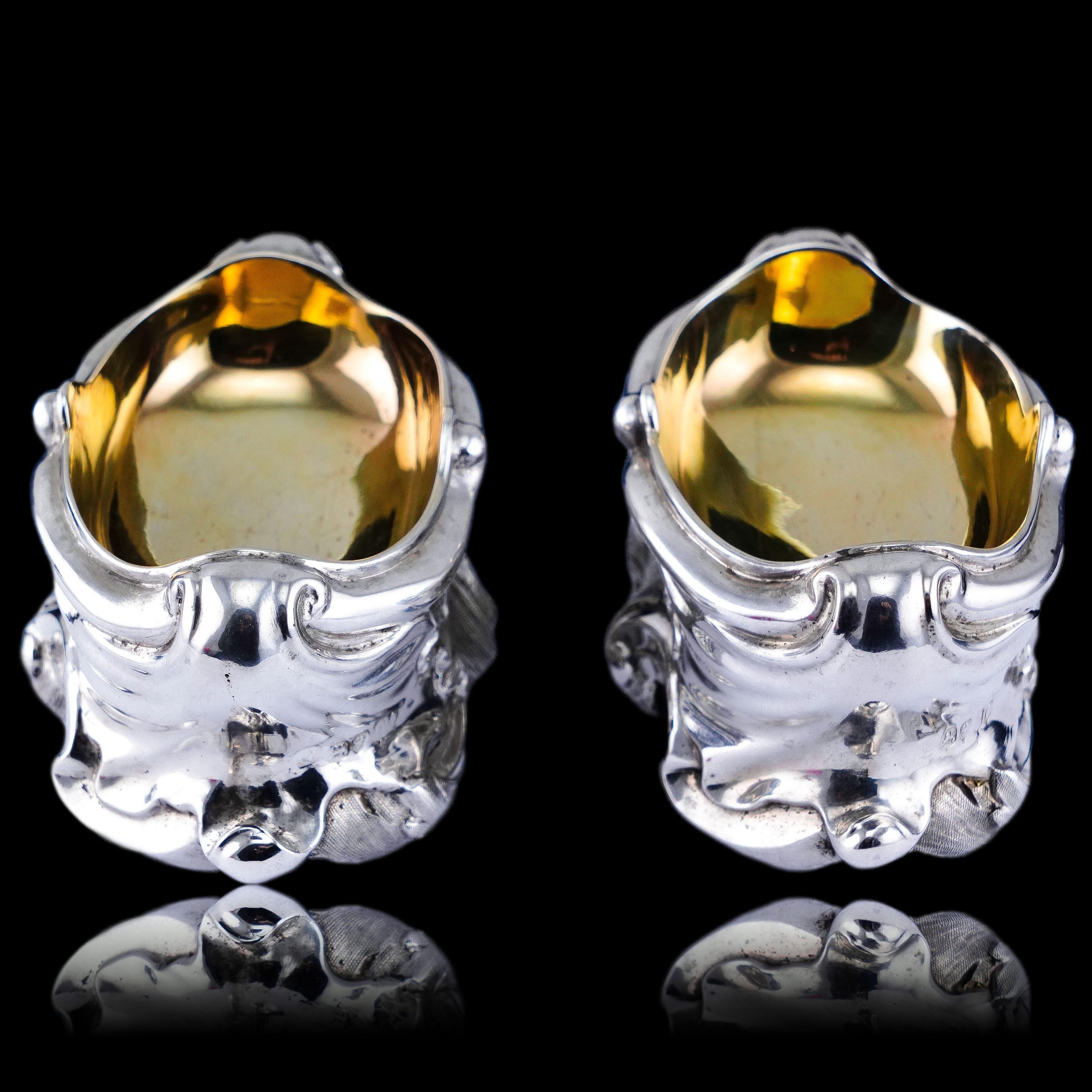 Ancienne salière géorgienne en argent massif au design néo-rococo - Londres 1834 en vente 9