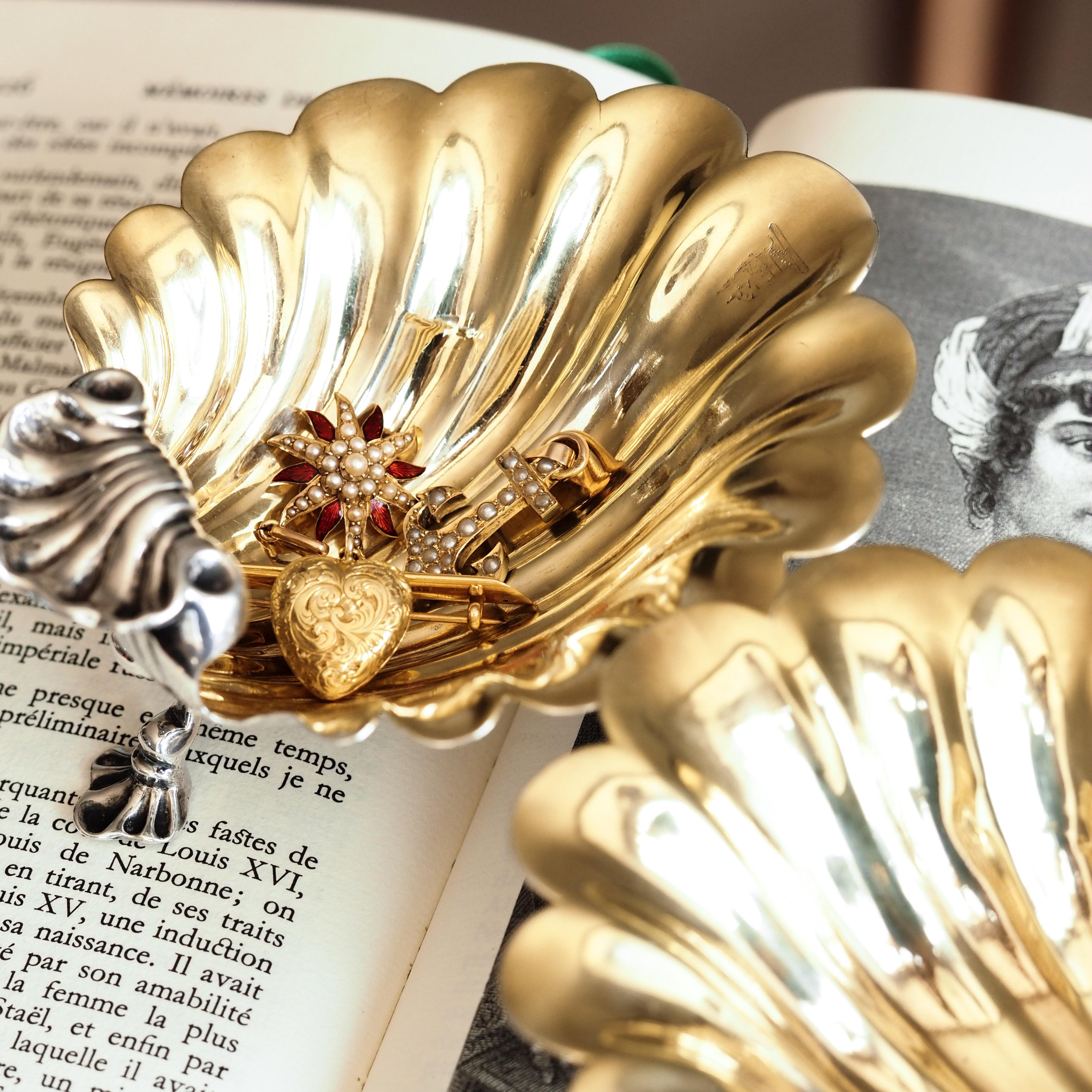 Antique Georgian Solid Silver Shell Salt/Butter Dishes Rococo & Scalloped 1755 In Good Condition For Sale In London, GB