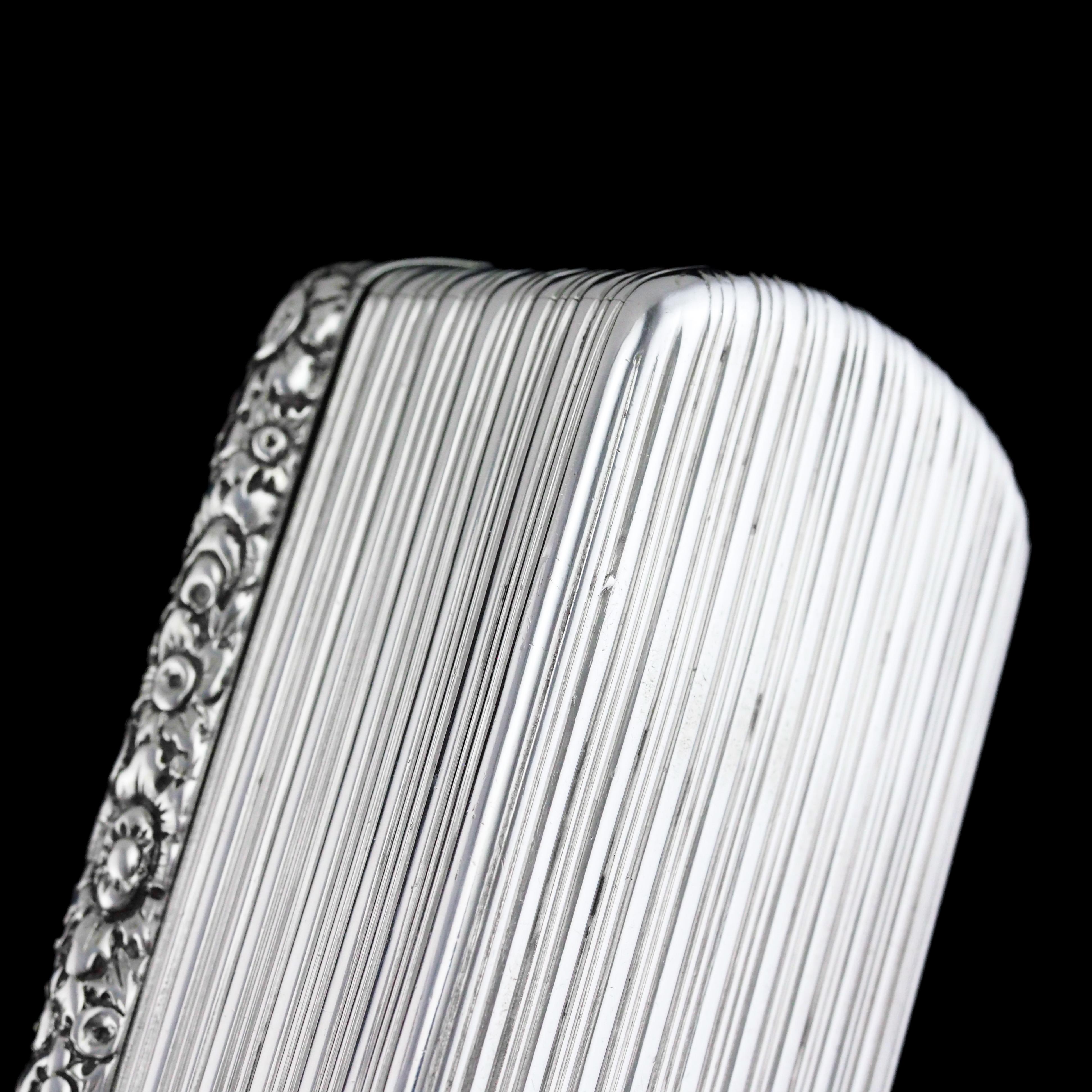 Sterling Silver Antique Georgian Solid Silver Snuff Box Oblong Shape with Reeded Lines - Charles For Sale