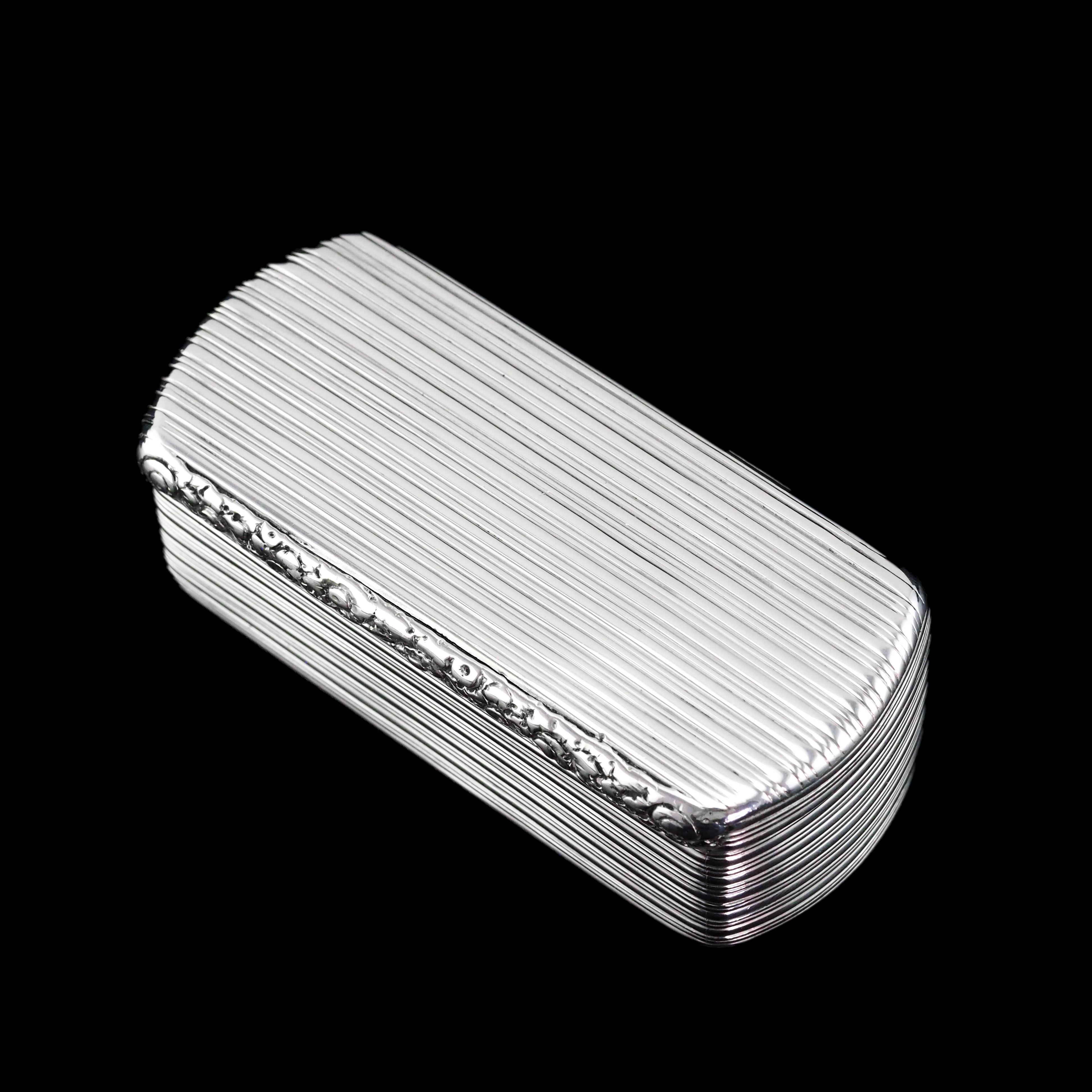 Antique Georgian Solid Silver Snuff Box Oblong Shape with Reeded Lines - Charles For Sale 1