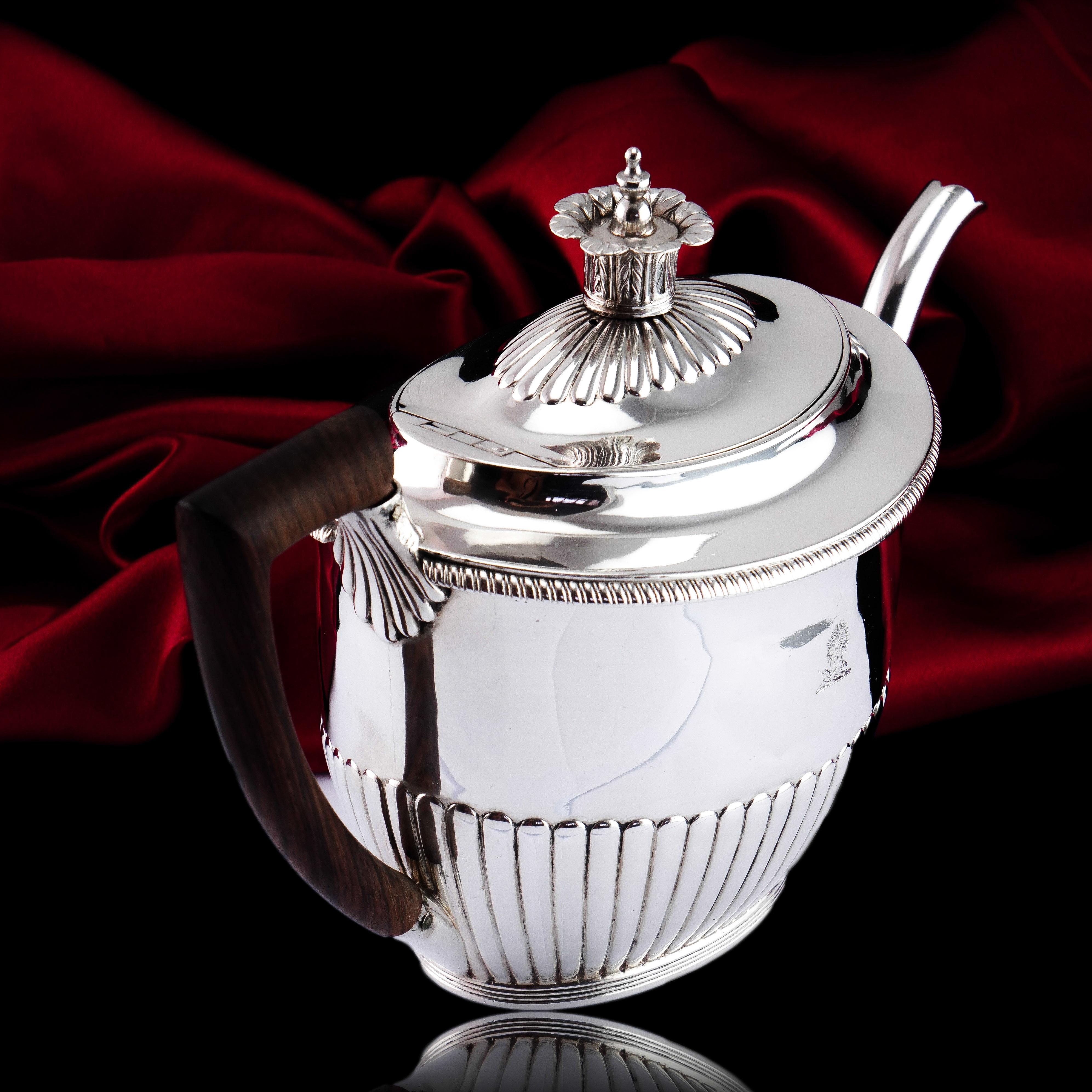 Antique Georgian Solid Silver Teapot with Coronet Finial Daniel Pontifex 1798 For Sale 8