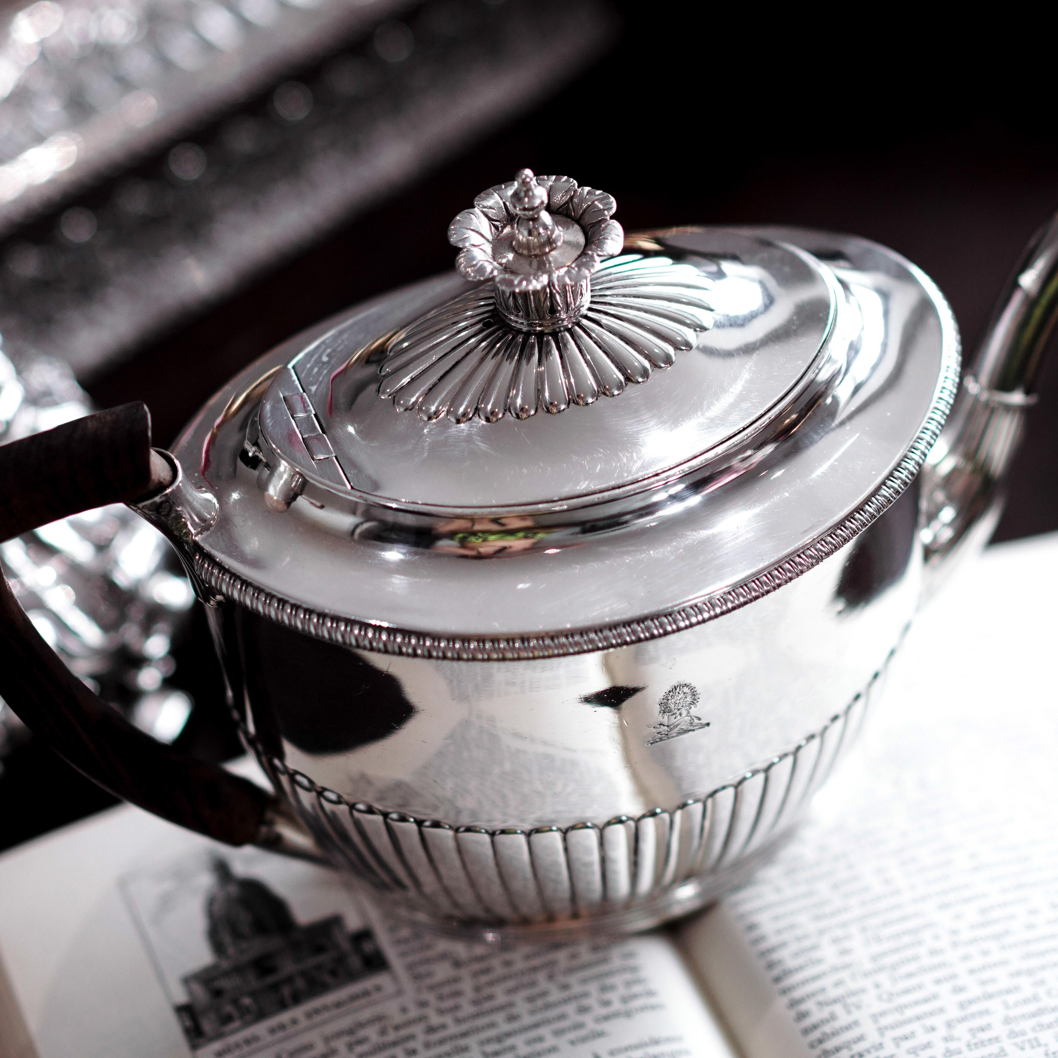 Antique Georgian Solid Silver Teapot with Coronet Finial Daniel Pontifex 1798 For Sale 13