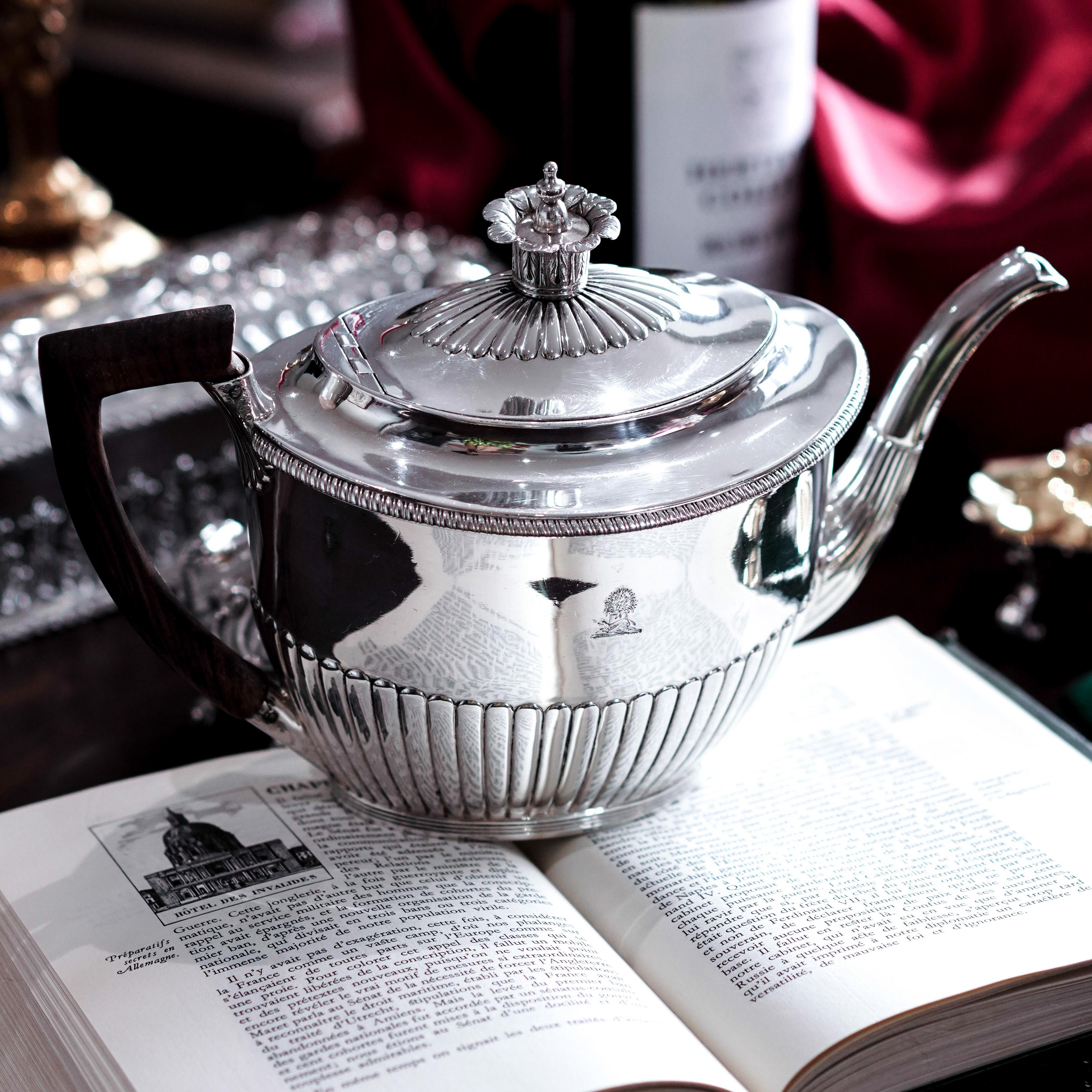 Antique Georgian Solid Silver Teapot with Coronet Finial Daniel Pontifex 1798 For Sale 15