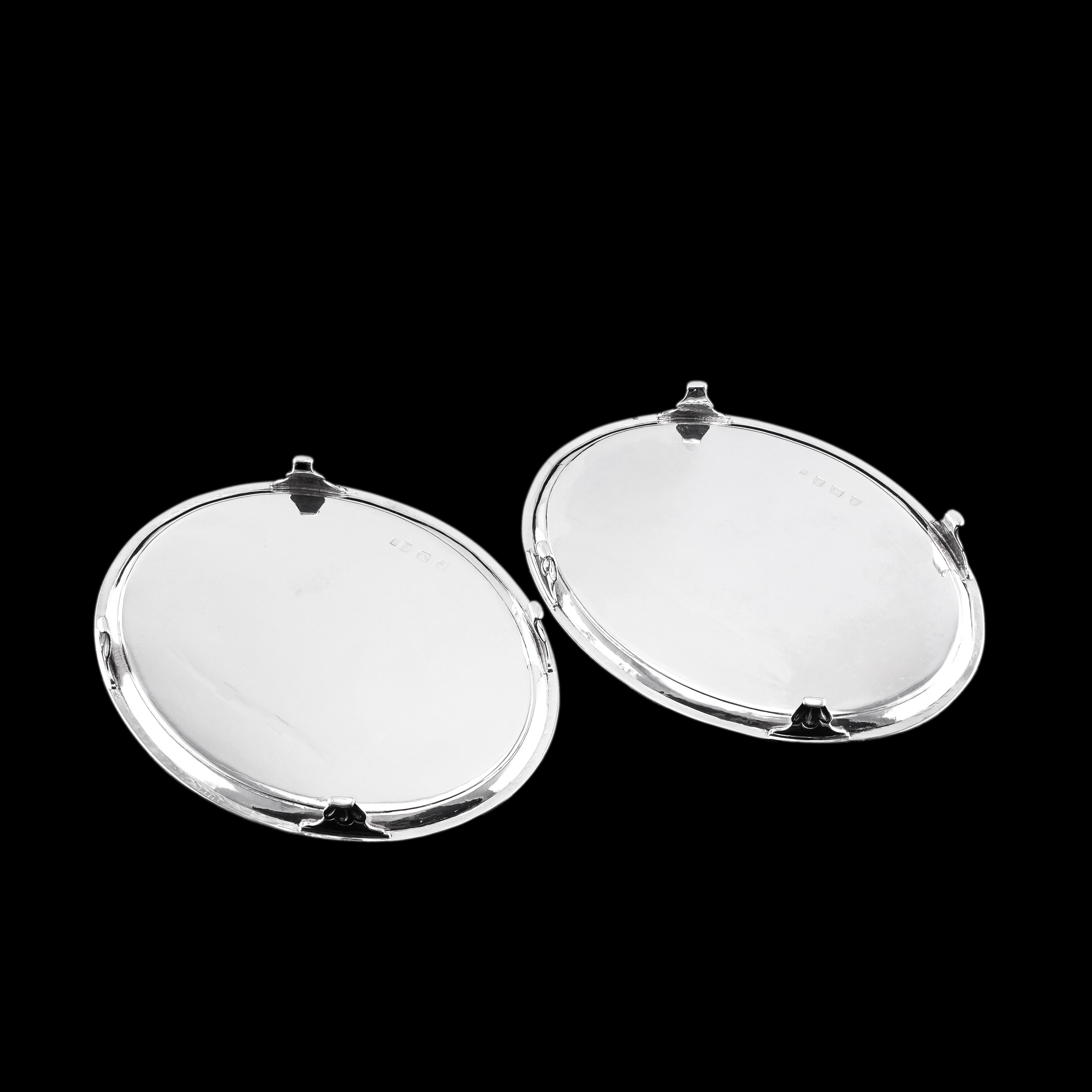 Antique Georgian Solid Sterling Silver Salver Pair in Neoclassical Design - 1781 For Sale 12