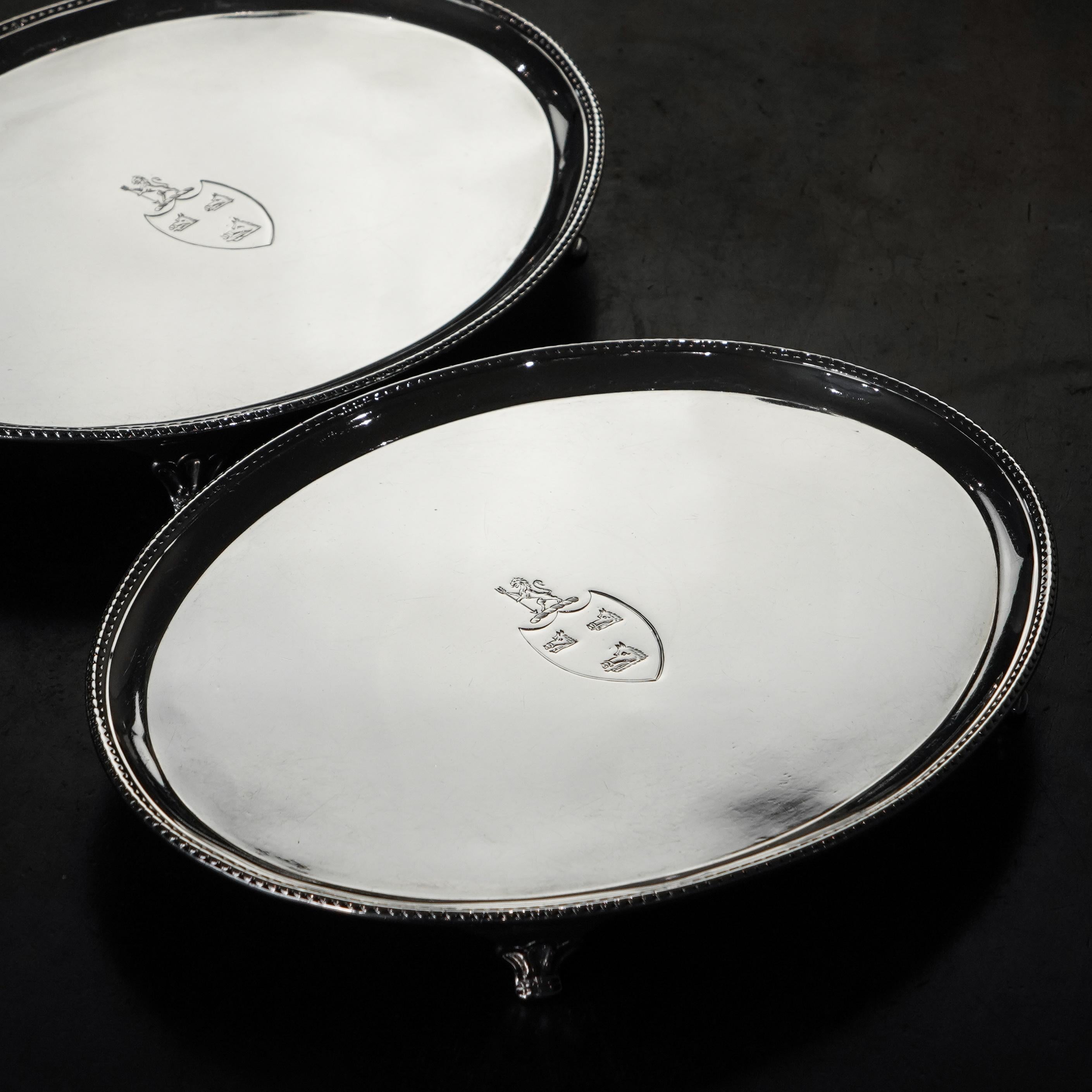 Antique Georgian Solid Sterling Silver Salver Pair in Neoclassical Design - 1781 For Sale 1