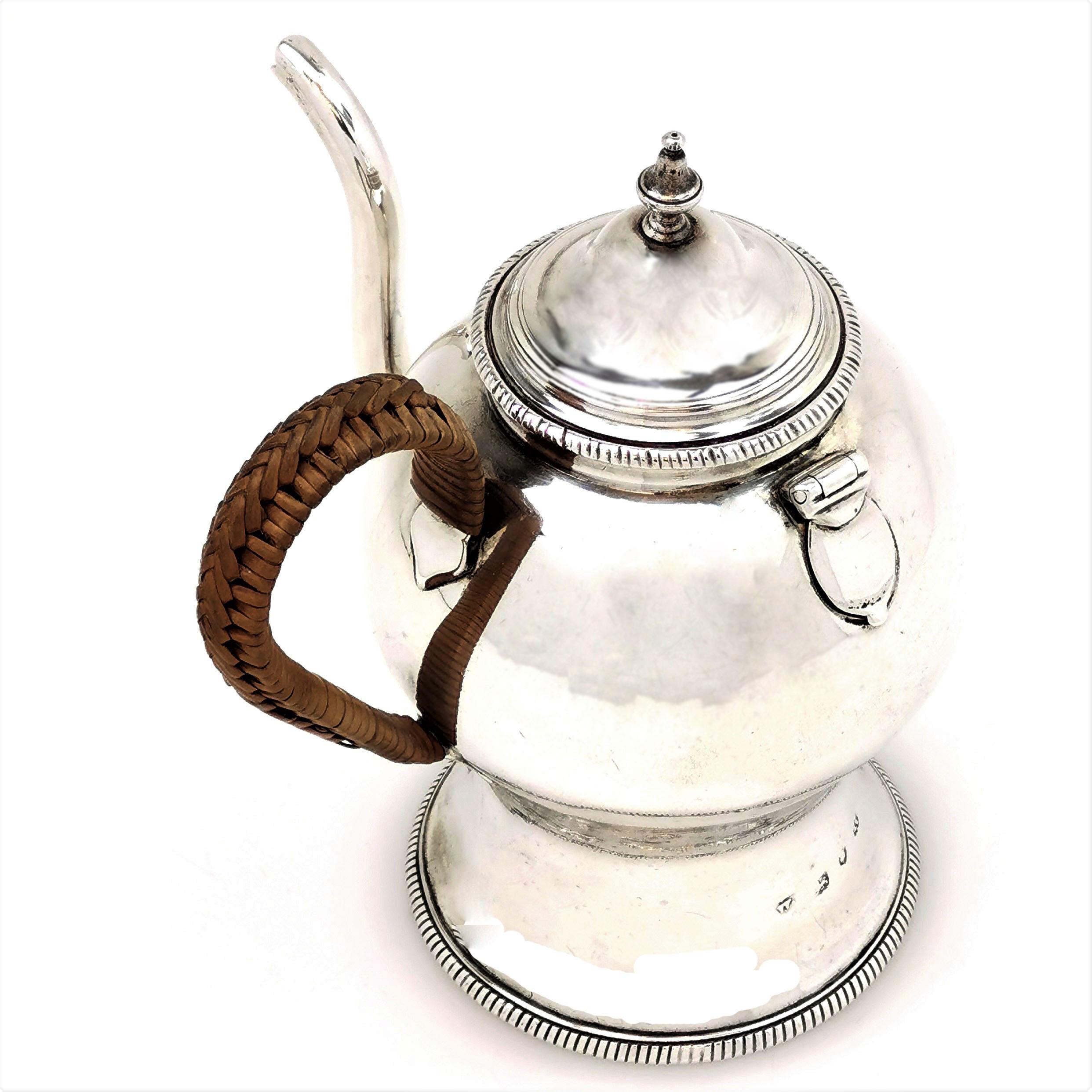 argyle gravy boat