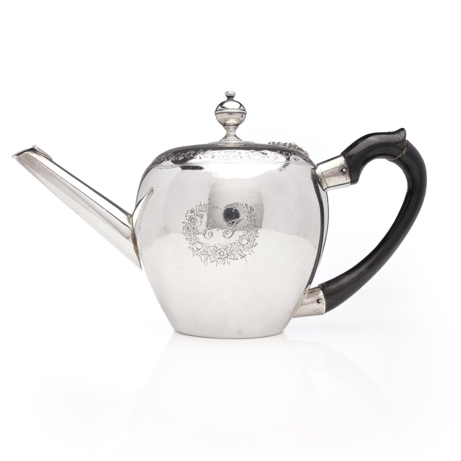 An Antique Georgian sterling silver bachelor bullet teapot with engraved initial letters '  E & J ' .

Made in England, London, 1799
Maker: William Bottle & Jeremiah Wilsher
Fully hallmarked.

Dimensions - 
Length : 21.5 cm
Width 9.5 cm 
Height 13