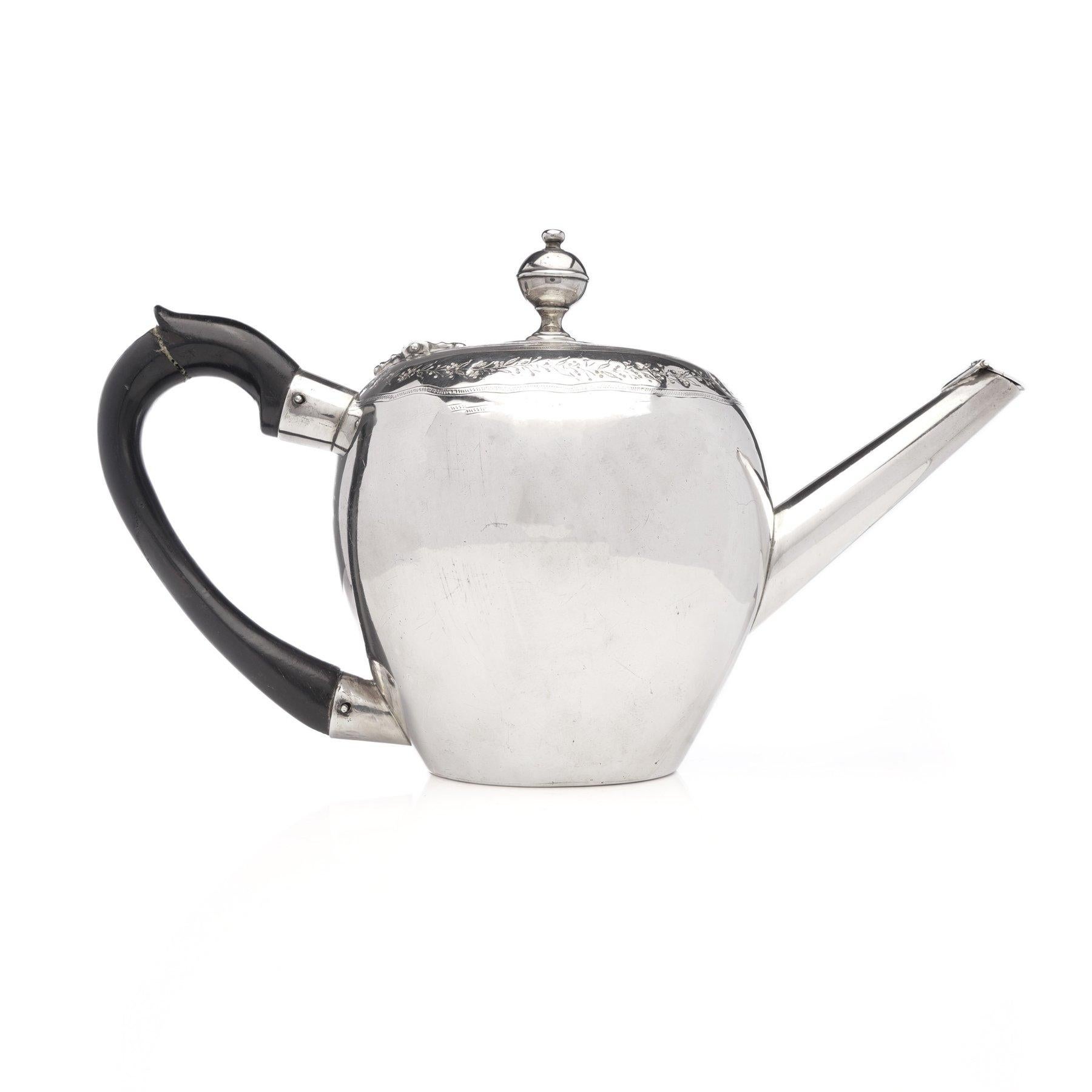 Antique Georgian sterling silver bachelor bullet teapot 1799 For Sale 3