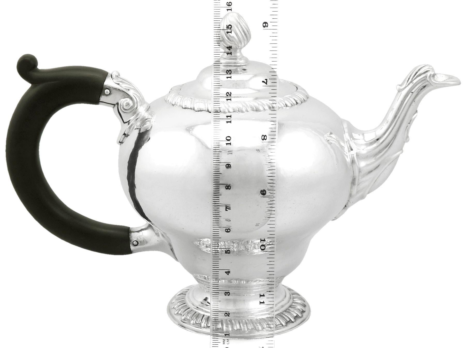 Théière d'antiquités géorgienne ancienne en argent sterling en vente 3