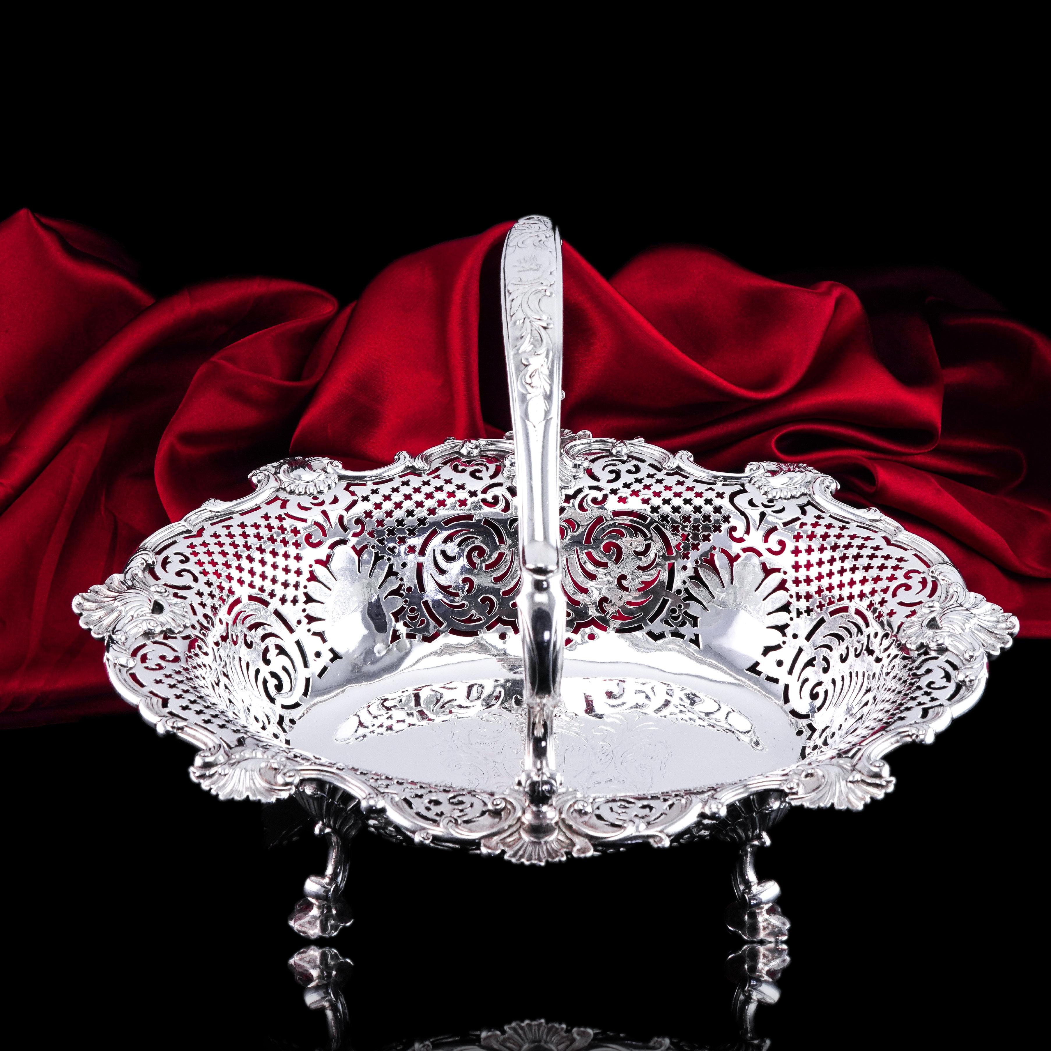 Antique Georgian Sterling Silver Basket/Bowl Rococo Shell - Robert Garrard 1804 For Sale 7