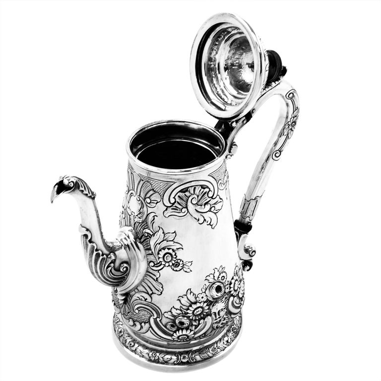 19th Century Antique Georgian Sterling Silver Coffee Pot, 1821 For Sale