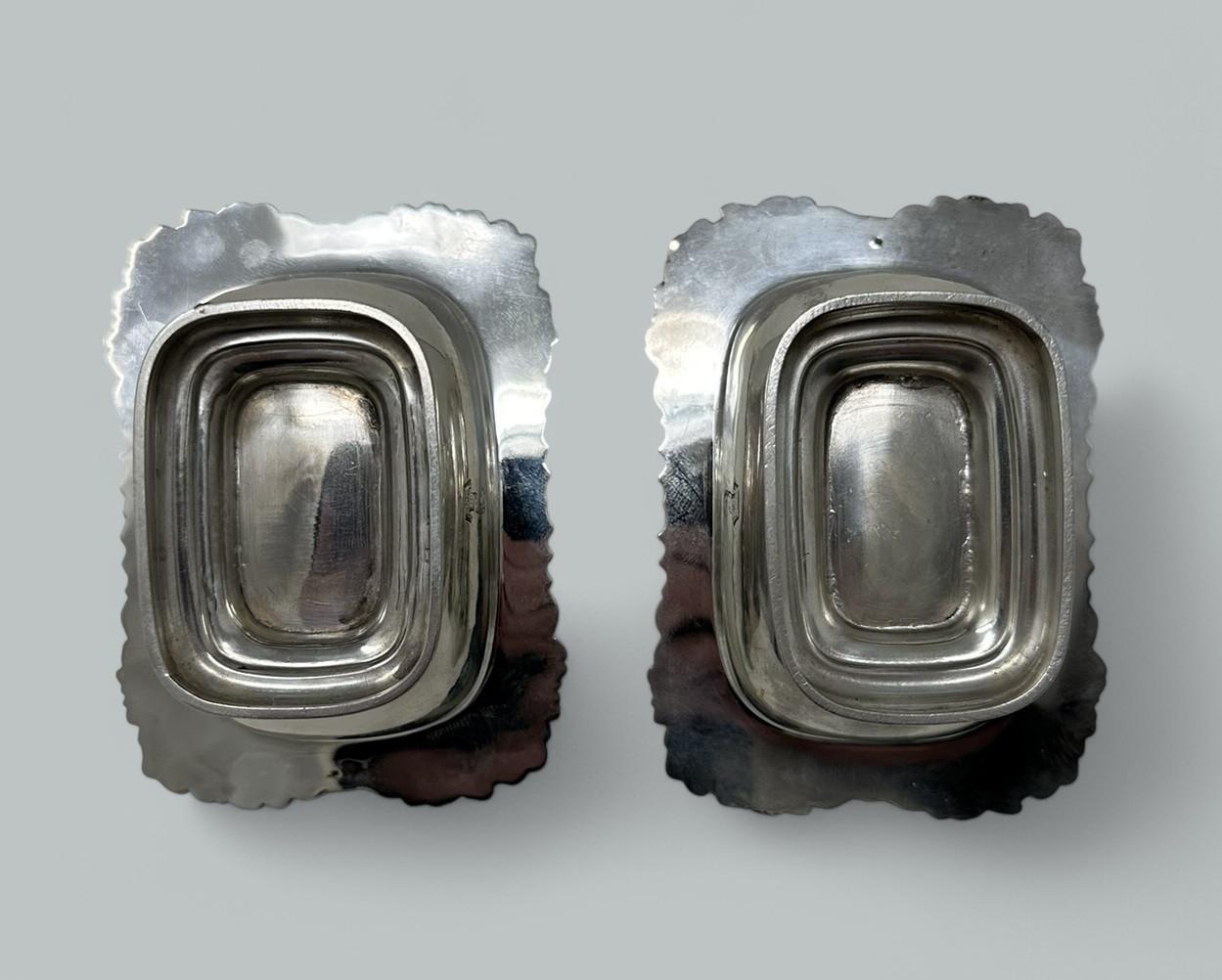 XIXe siècle Paire de salières géorgiennes anciennes en argent sterling doré Kirby Waterhouse 1817 en vente