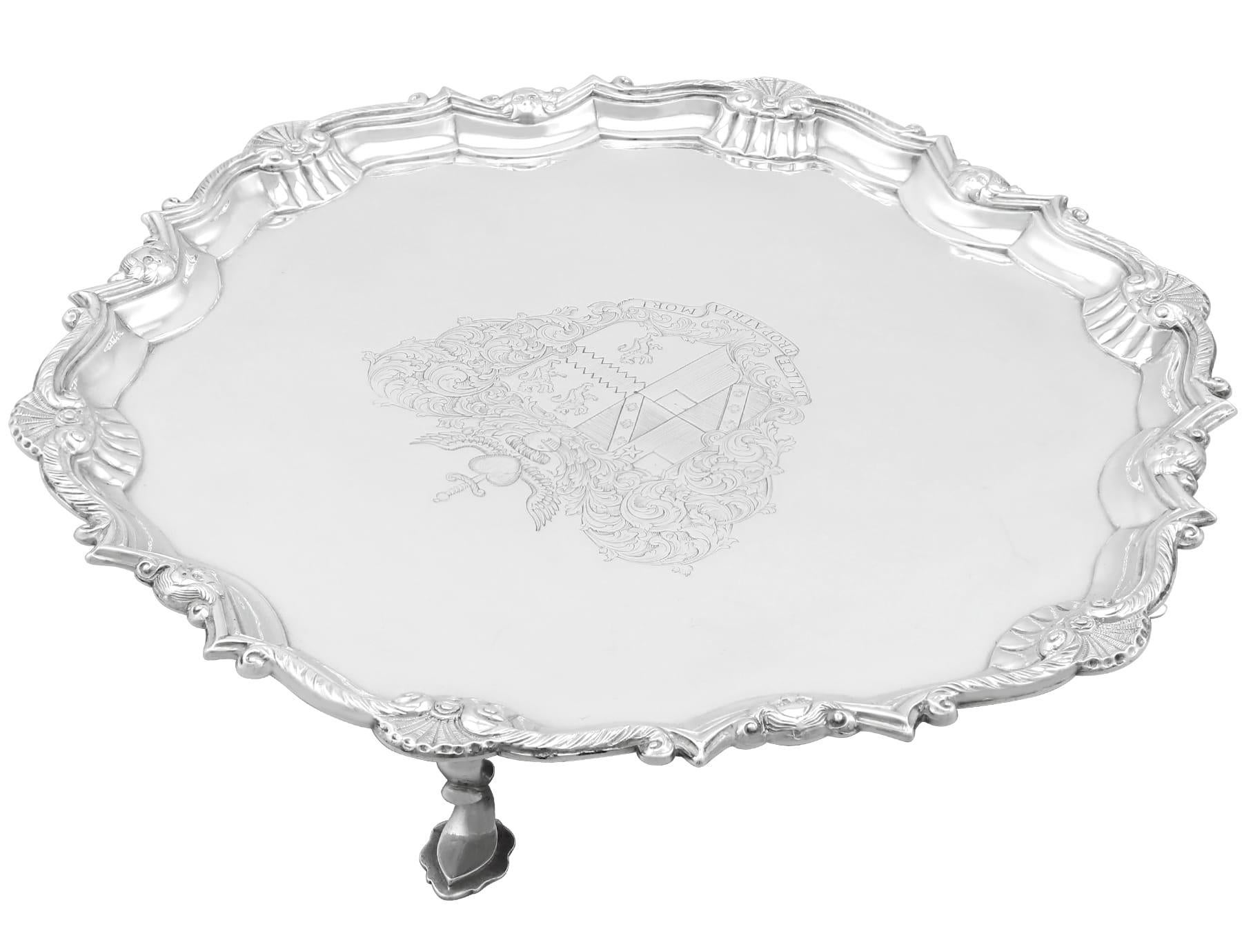 Antico salver georgiano in argento sterling (1736) In condizioni ottime in vendita a Jesmond, Newcastle Upon Tyne