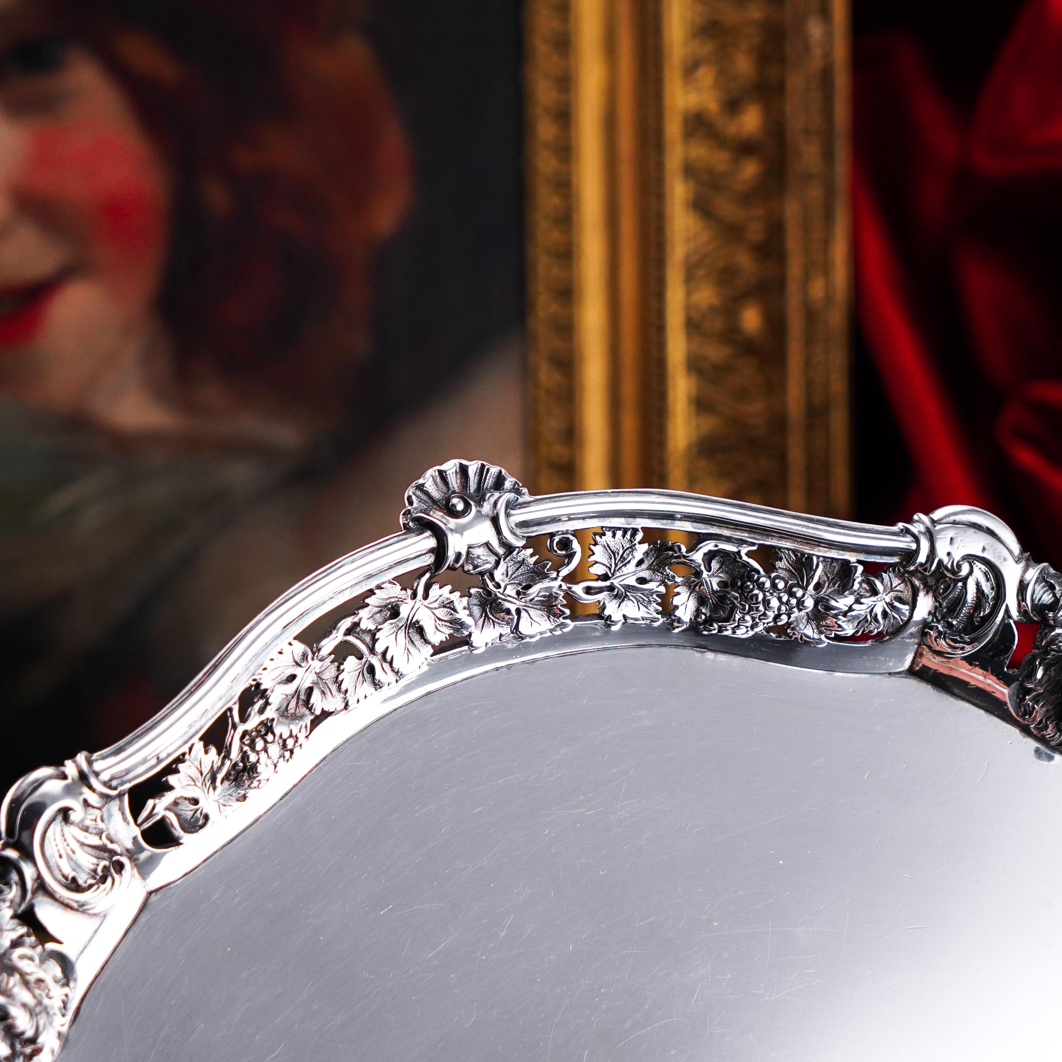 Antique Georgian Sterling Silver Salver Rococo Mask Vine Decoration London 1742 For Sale 13