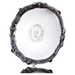 Antike georgianische Sterling Silber Salver Rokoko Maske Weinreben Dekoration London 1742