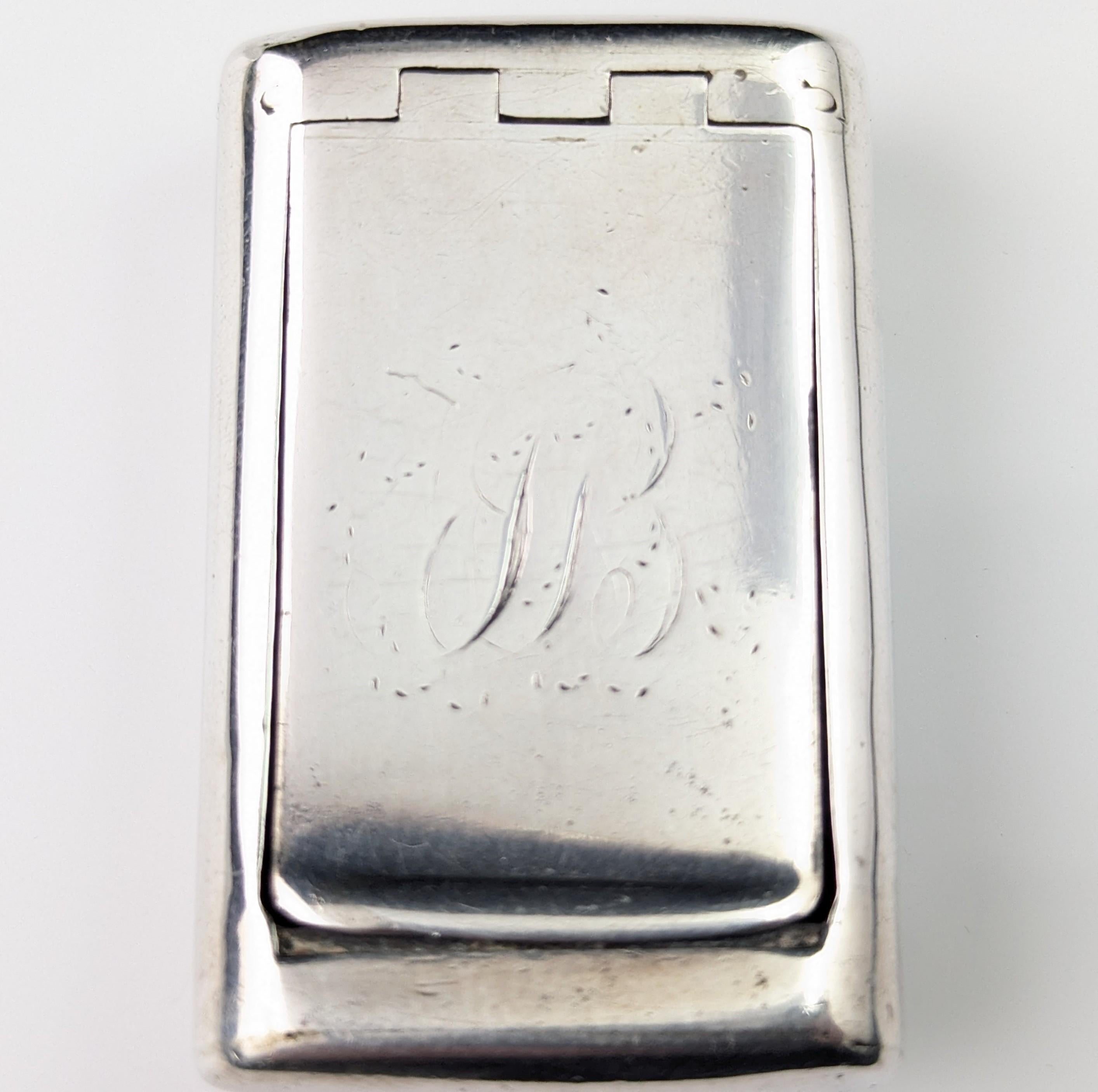 George III Tabatière ancienne en argent sterling de style géorgien en vente