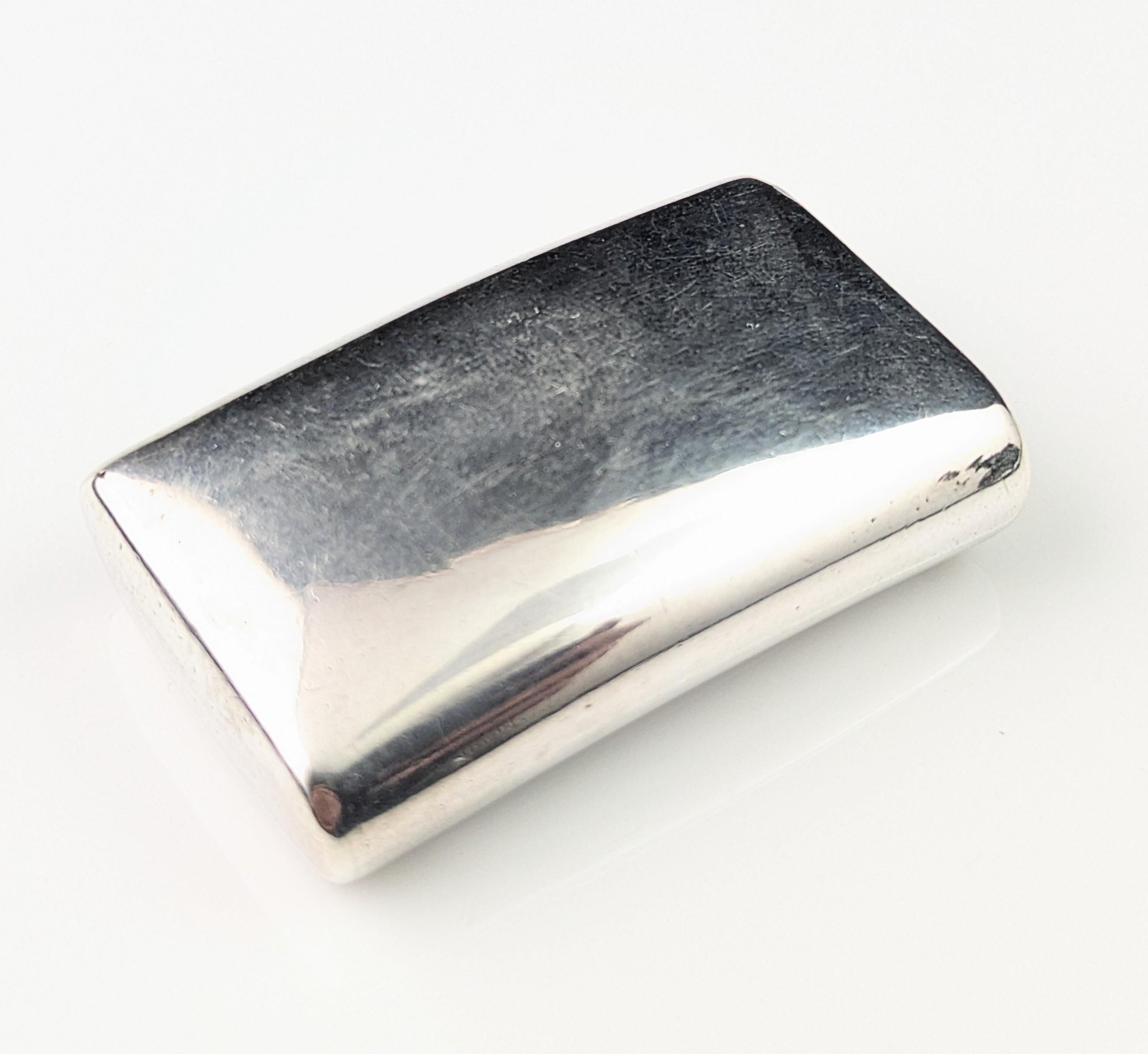 Tabatière ancienne en argent sterling de style géorgien État moyen - En vente à NEWARK, GB