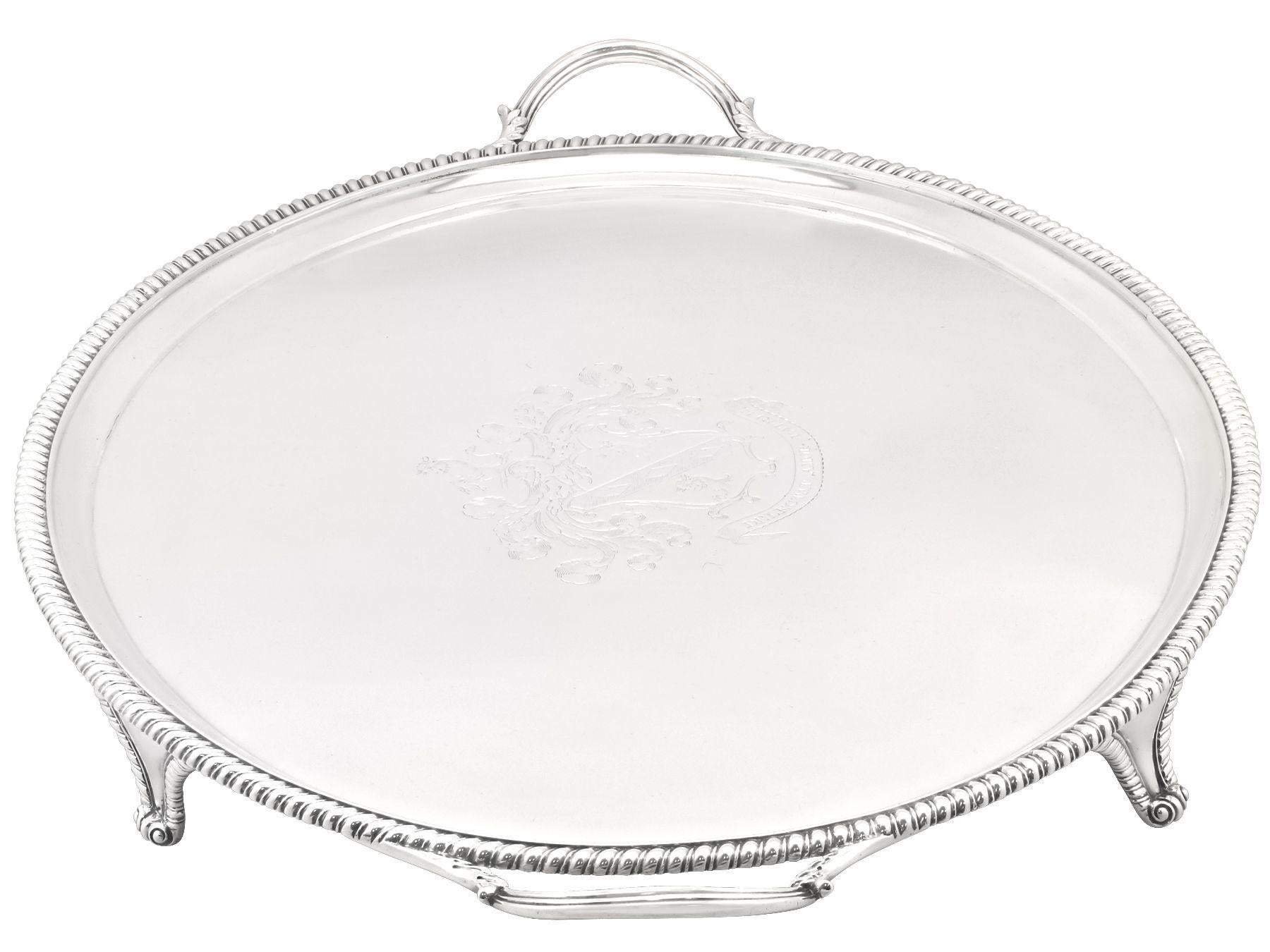 Antikes georgianisches Teetablett aus Sterlingsilber, 1806 (Britisch) im Angebot