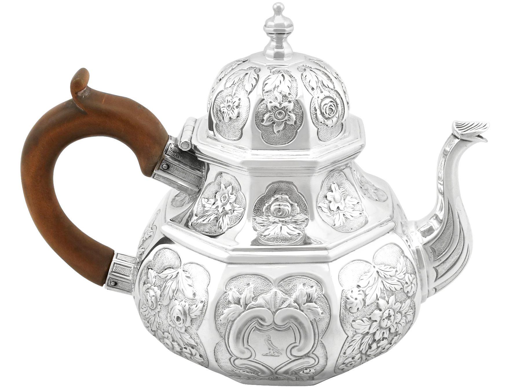 Antique Georgian Sterling Silver Teapot with Spirit Burner For Sale 1